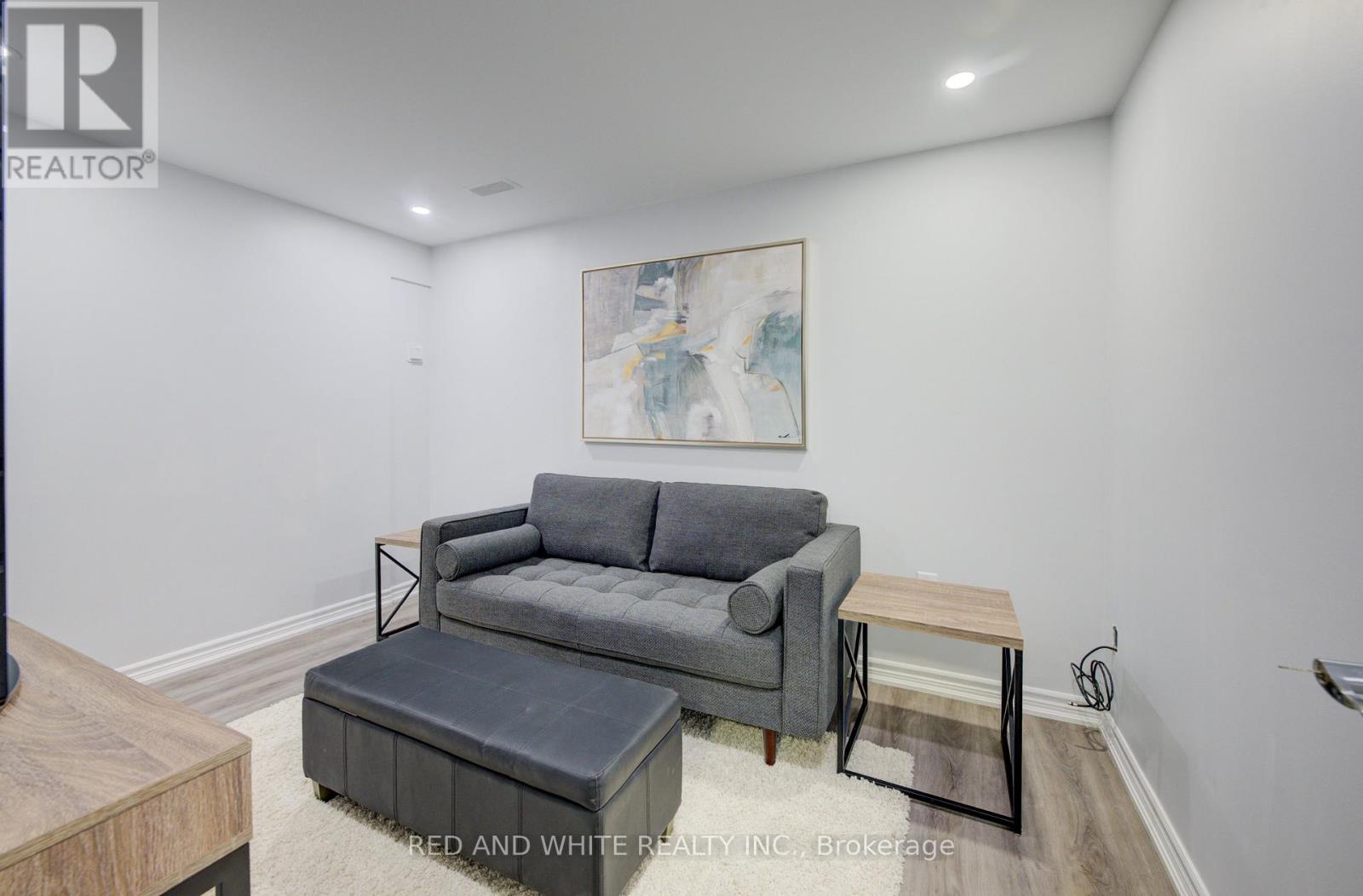 68 Parkview Crescent, Waterloo, Ontario  N2A 1L9 - Photo 35 - X12212994