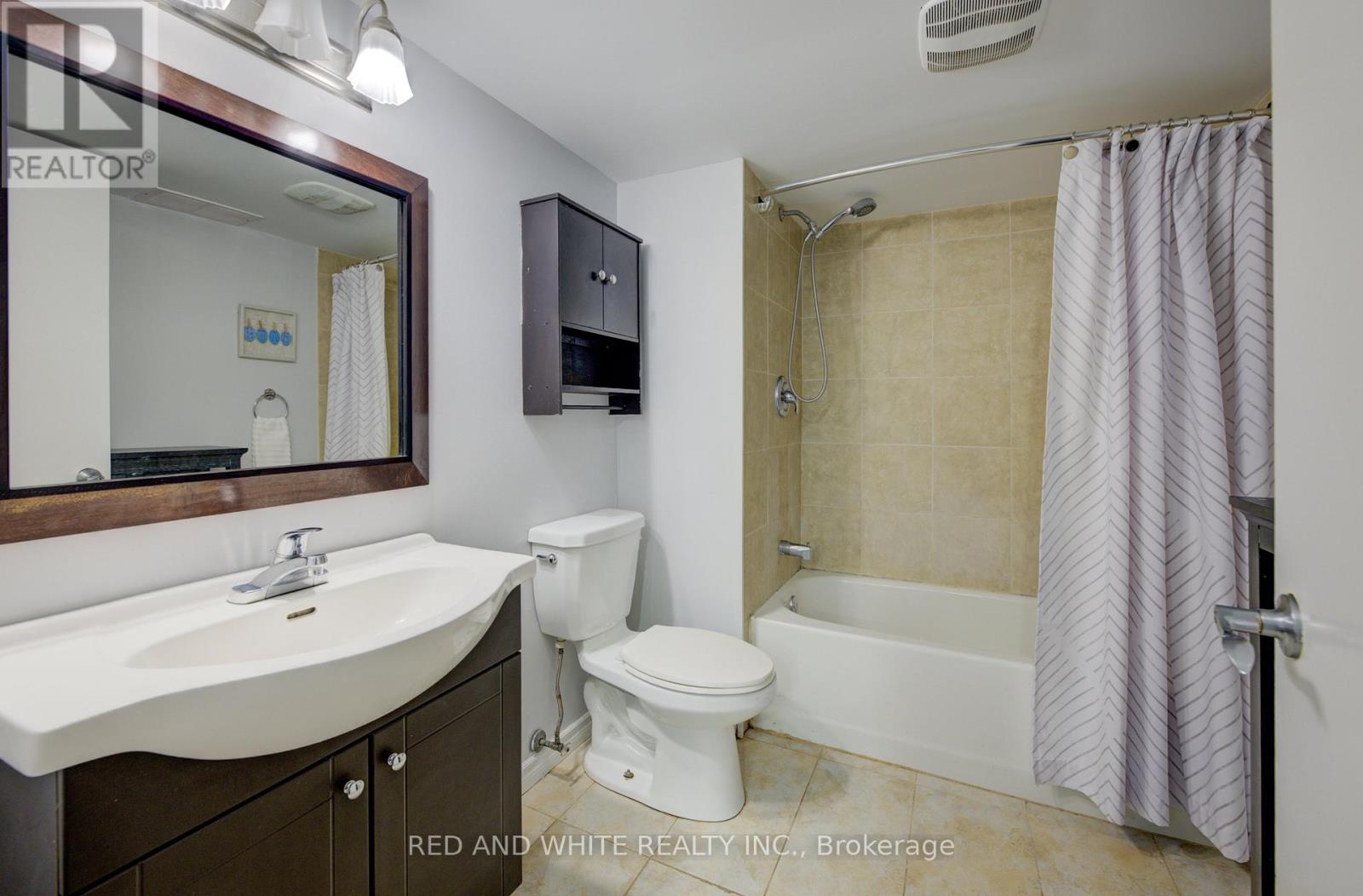 68 Parkview Crescent, Waterloo, Ontario  N2A 1L9 - Photo 40 - X12212994