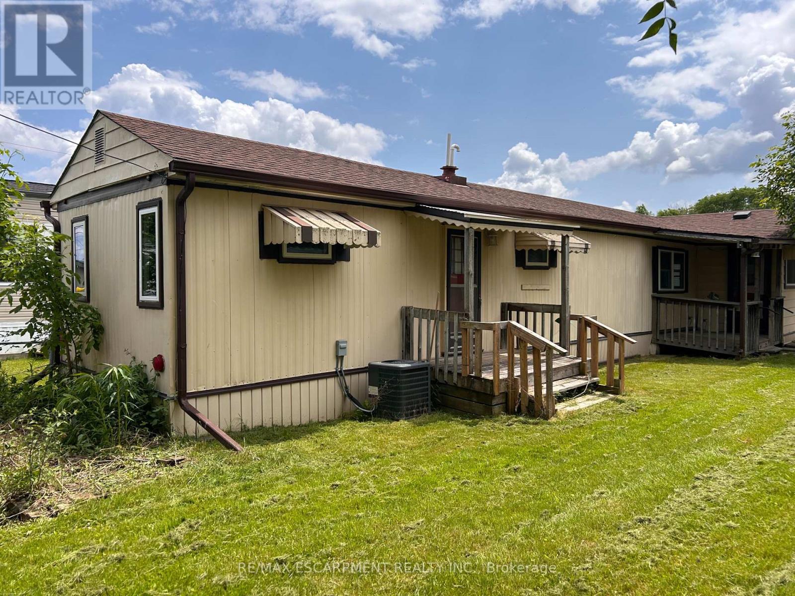 4581 Anna Lane, Lincoln (Beamsville), Ontario  L3J 0W1 - Photo 25 - X12213001