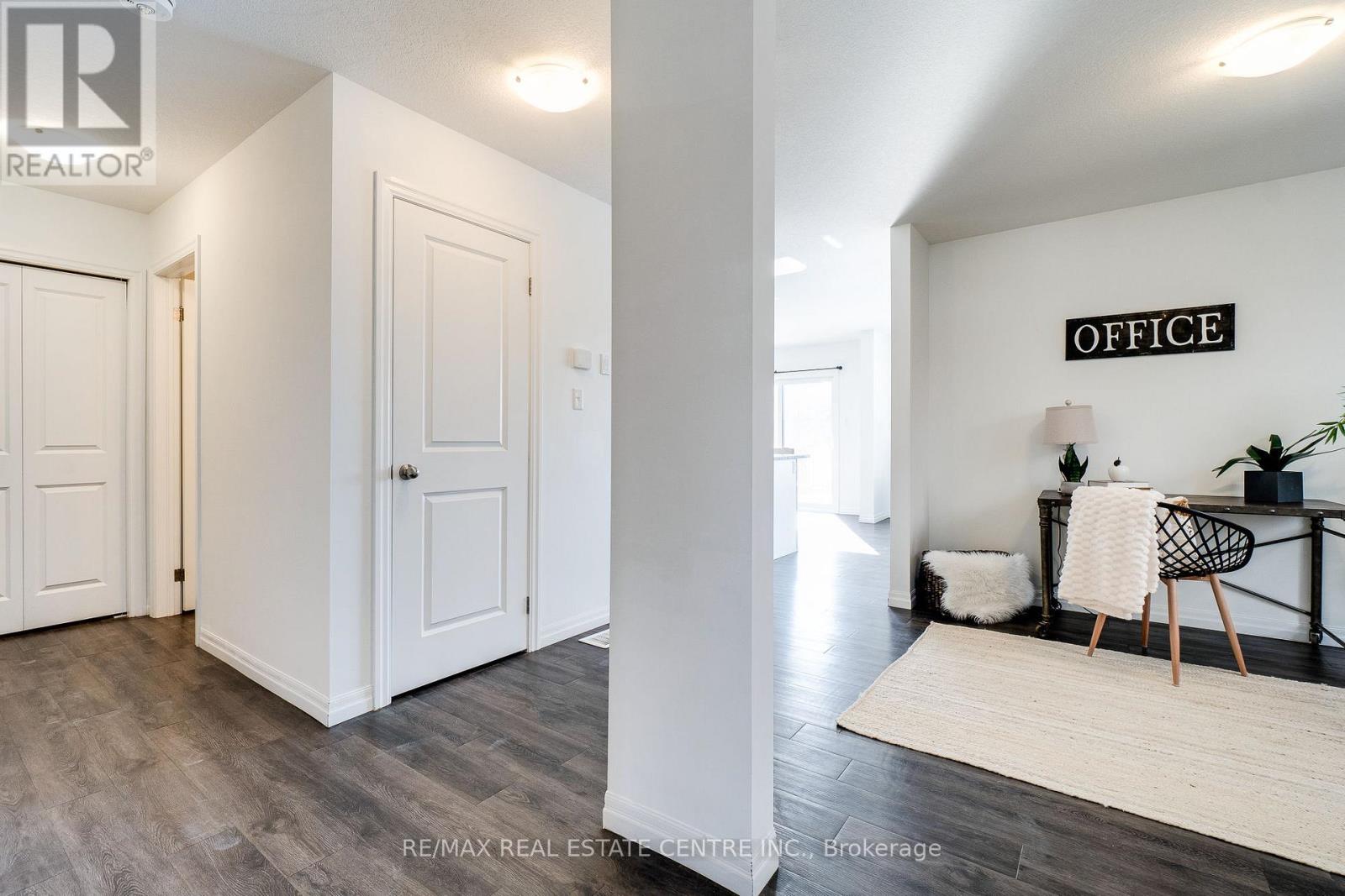 27 - 135 Hardcastle Drive, Cambridge, Ontario  N1S 0B6 - Photo 17 - X12213011