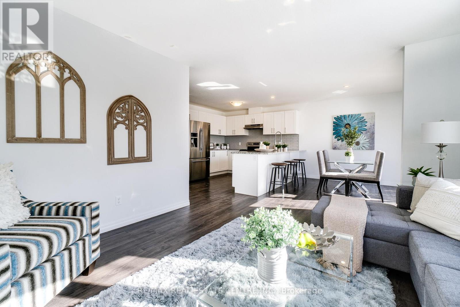 27 - 135 Hardcastle Drive, Cambridge, Ontario  N1S 0B6 - Photo 8 - X12213011