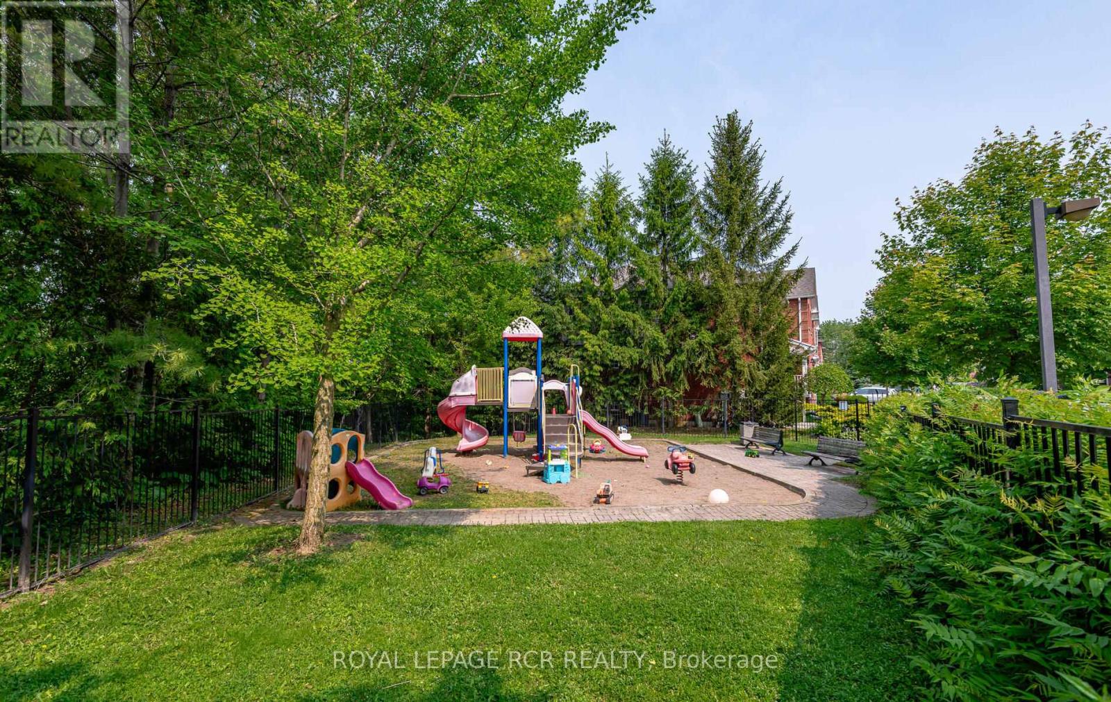 22 Sandelwood Court, Aurora (Bayview Wellington), Ontario  L4G 7M9 - Photo 28 - N12212007