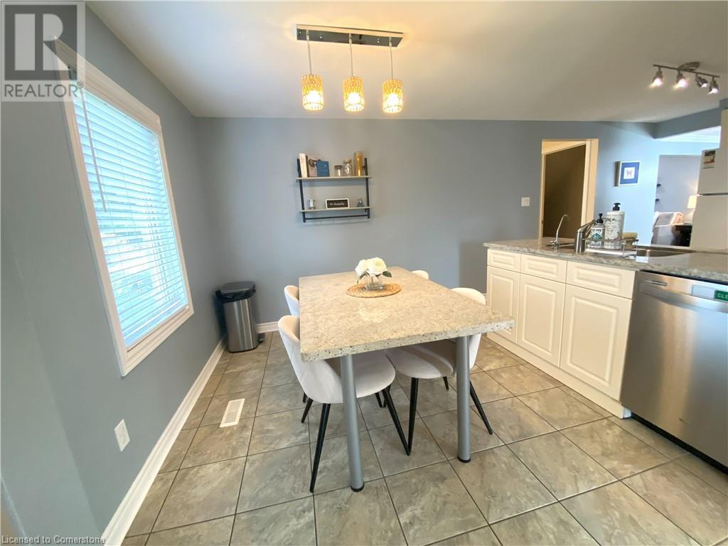 641 Fern Road, Waterloo, Ontario  N2V 1G4 - Photo 12 - 40739718