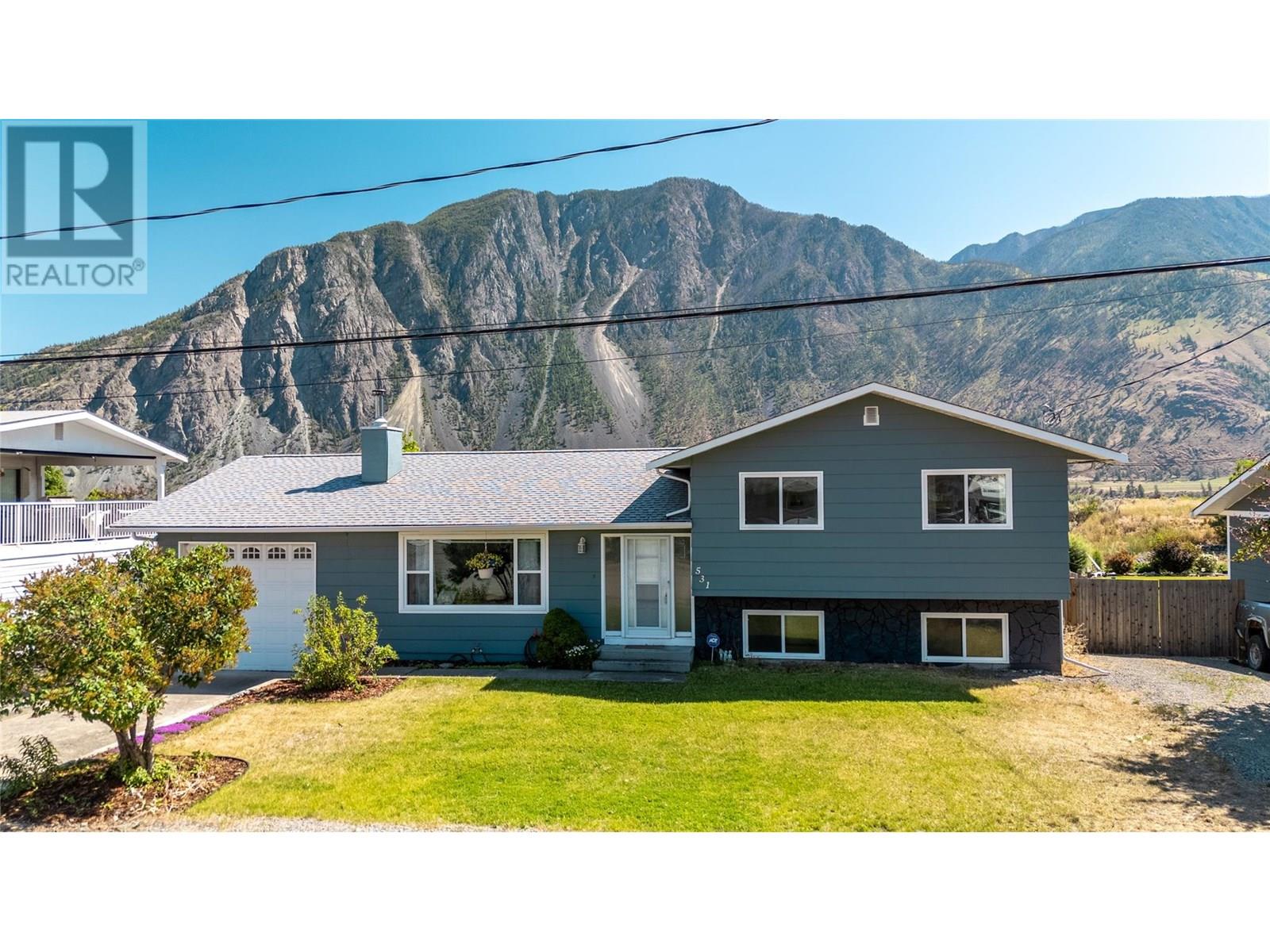 531 3rd Avenue, Keremeos, British Columbia