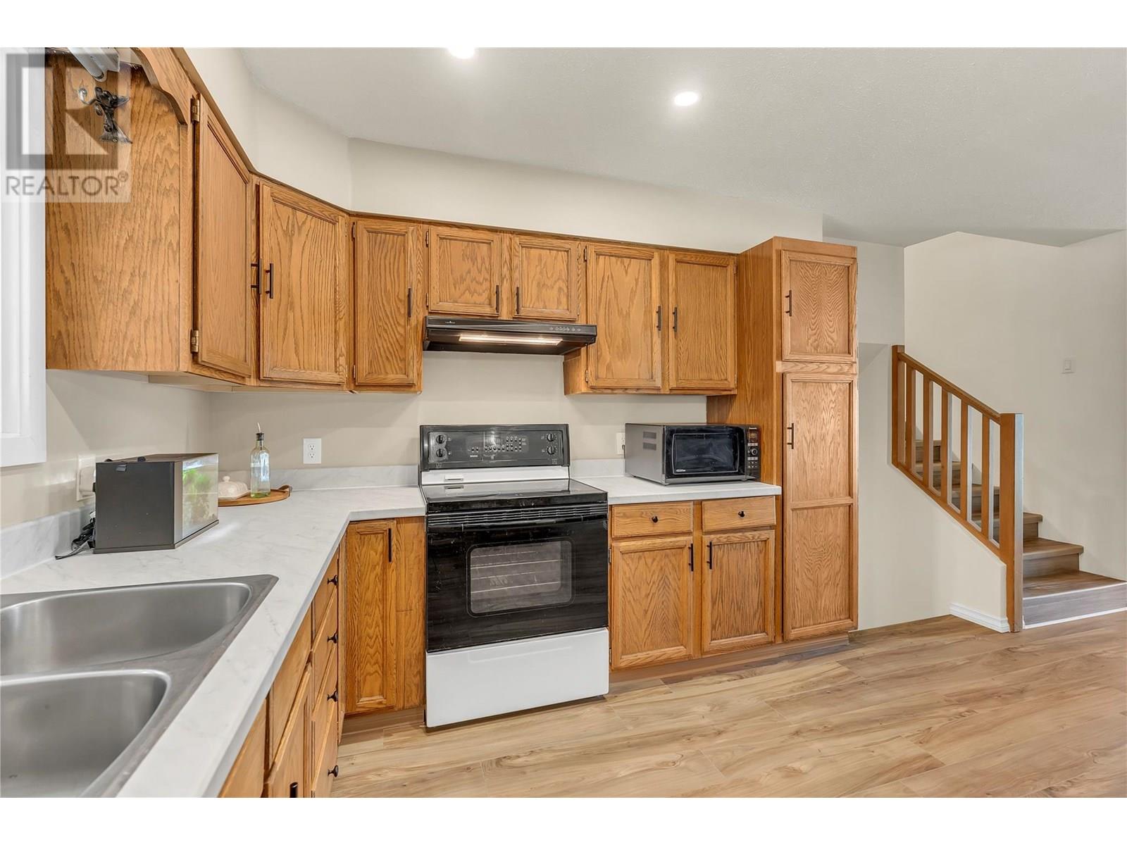 531 3rd Avenue, Keremeos, British Columbia  V1L 2B3 - Photo 11 - 10351080
