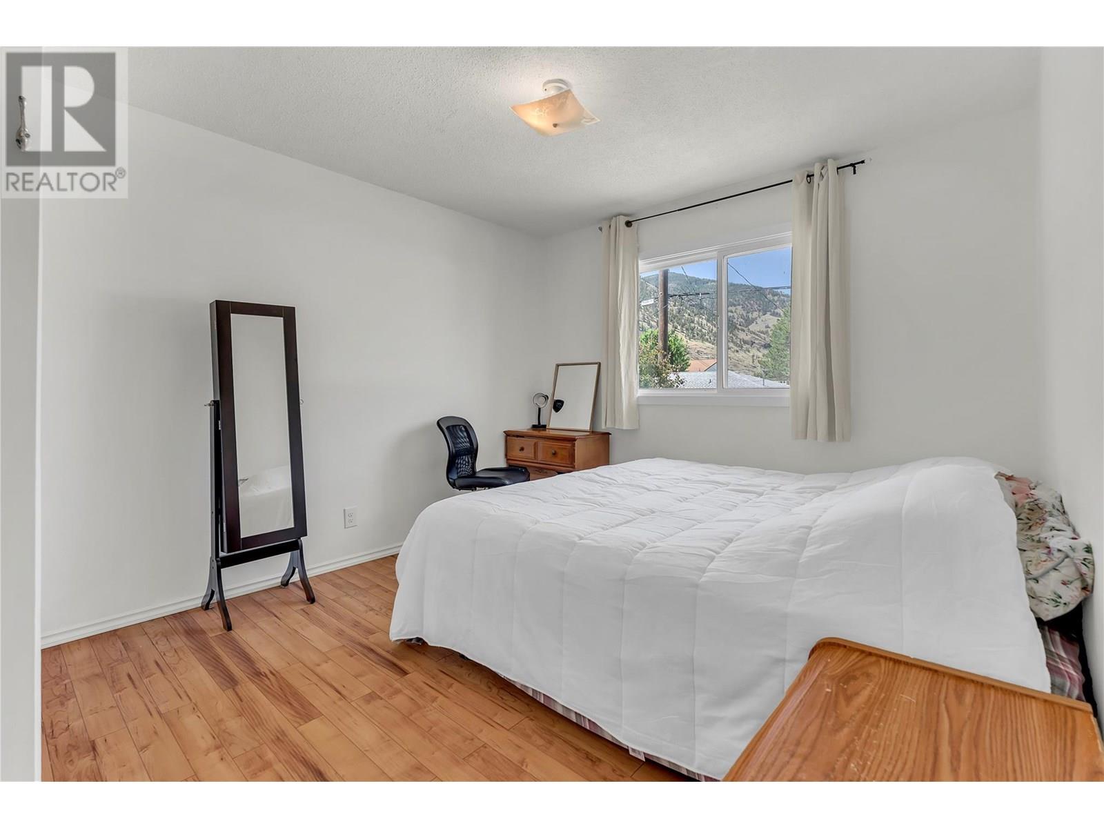 531 3rd Avenue, Keremeos, British Columbia  V1L 2B3 - Photo 17 - 10351080
