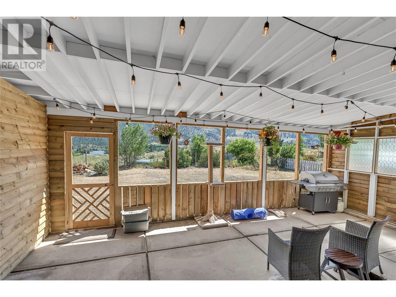 531 3rd Avenue, Keremeos, British Columbia  V1L 2B3 - Photo 31 - 10351080