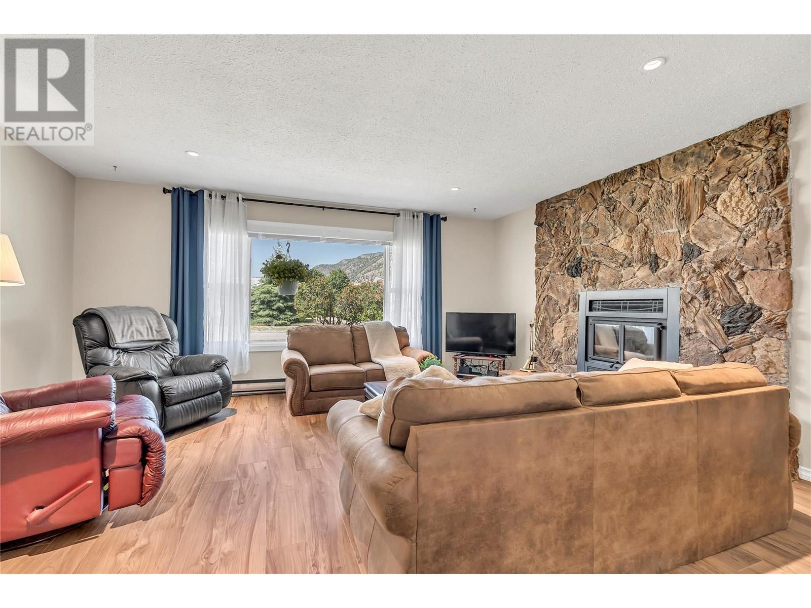 531 3rd Avenue, Keremeos, British Columbia  V1L 2B3 - Photo 5 - 10351080