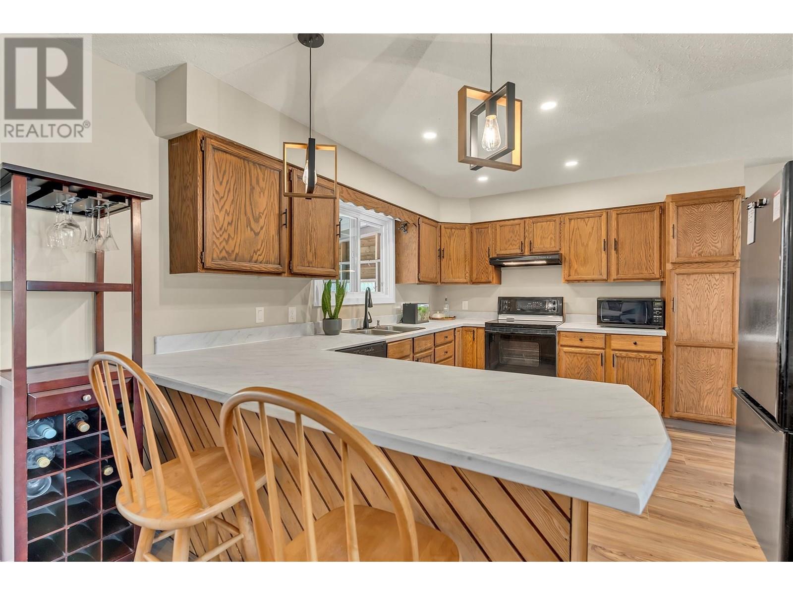 531 3rd Avenue, Keremeos, British Columbia  V1L 2B3 - Photo 8 - 10351080