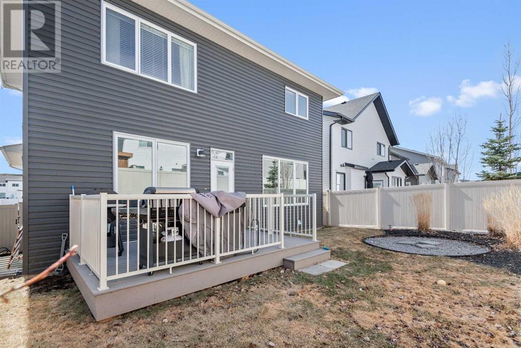 Property at 40 Ellington Crescent image 2