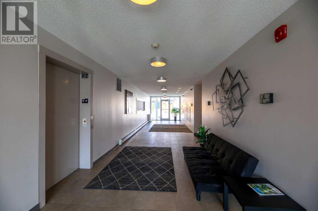 Property at 302, 4818 Varsity Drive NW image 4