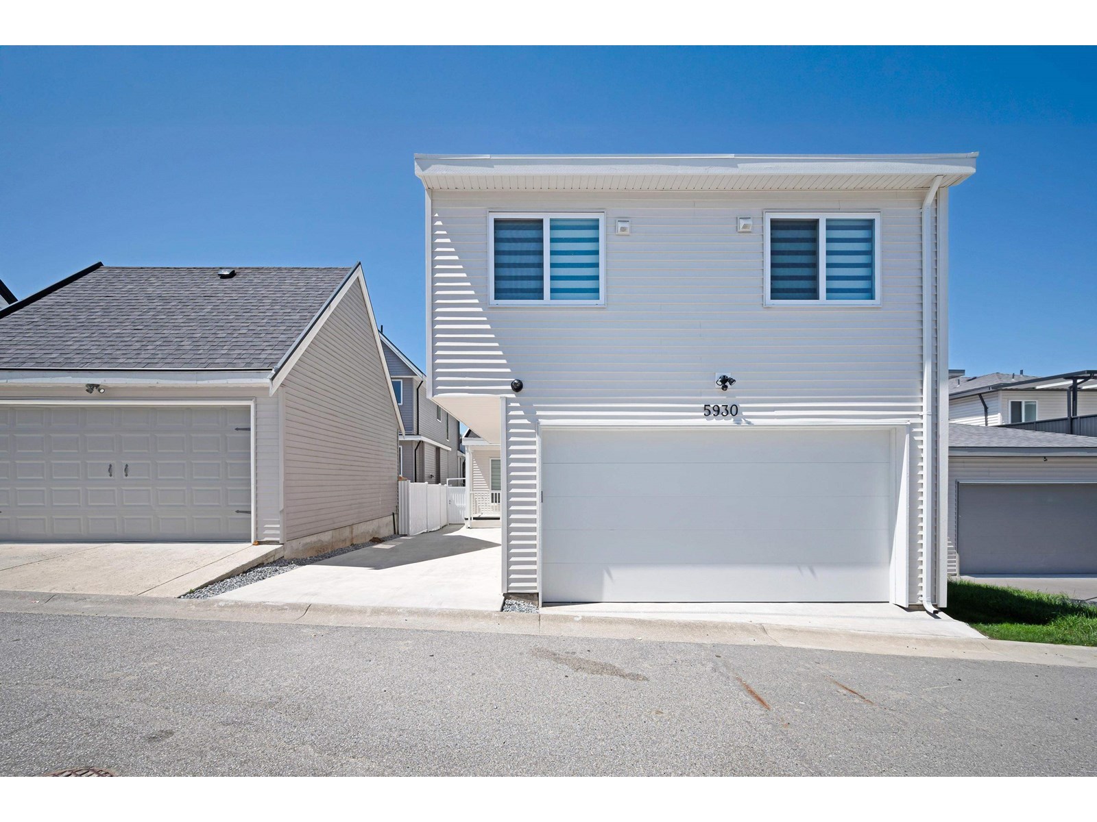 5930 139a Street, Surrey, British Columbia  V3X 0G6 - Photo 5 - R3014072