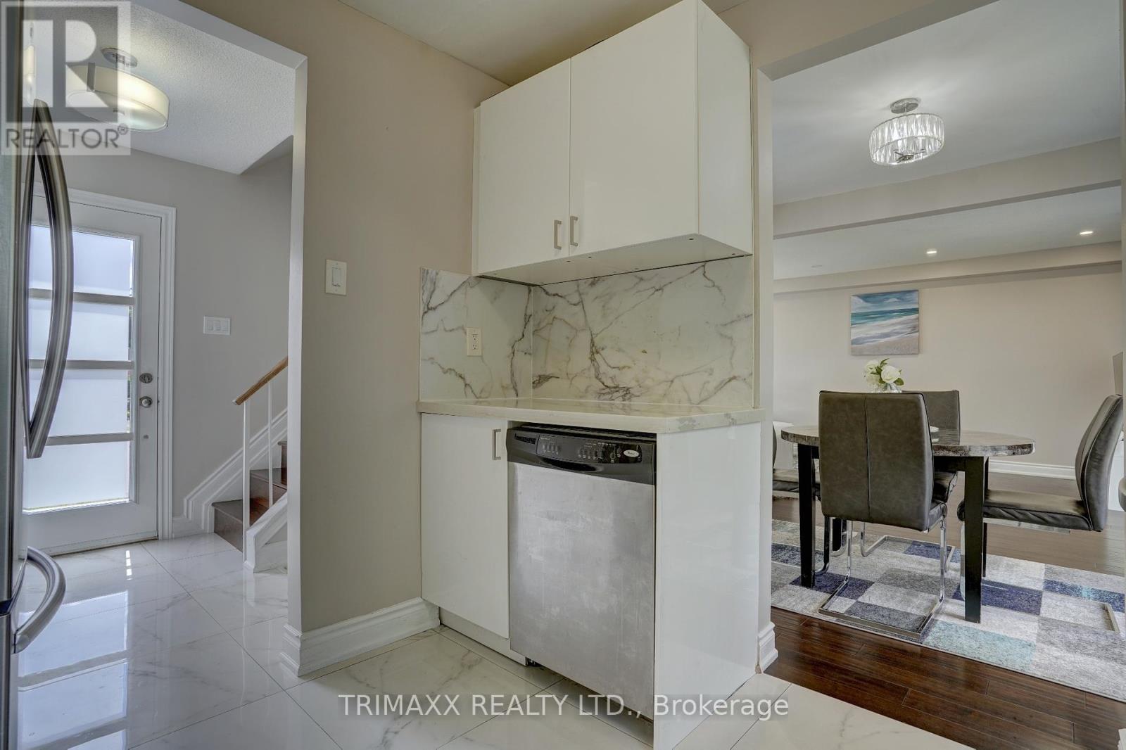 13 Havendale Ct Court, Brampton (Central Park), Ontario  L6S 2B5 - Photo 13 - W12203103