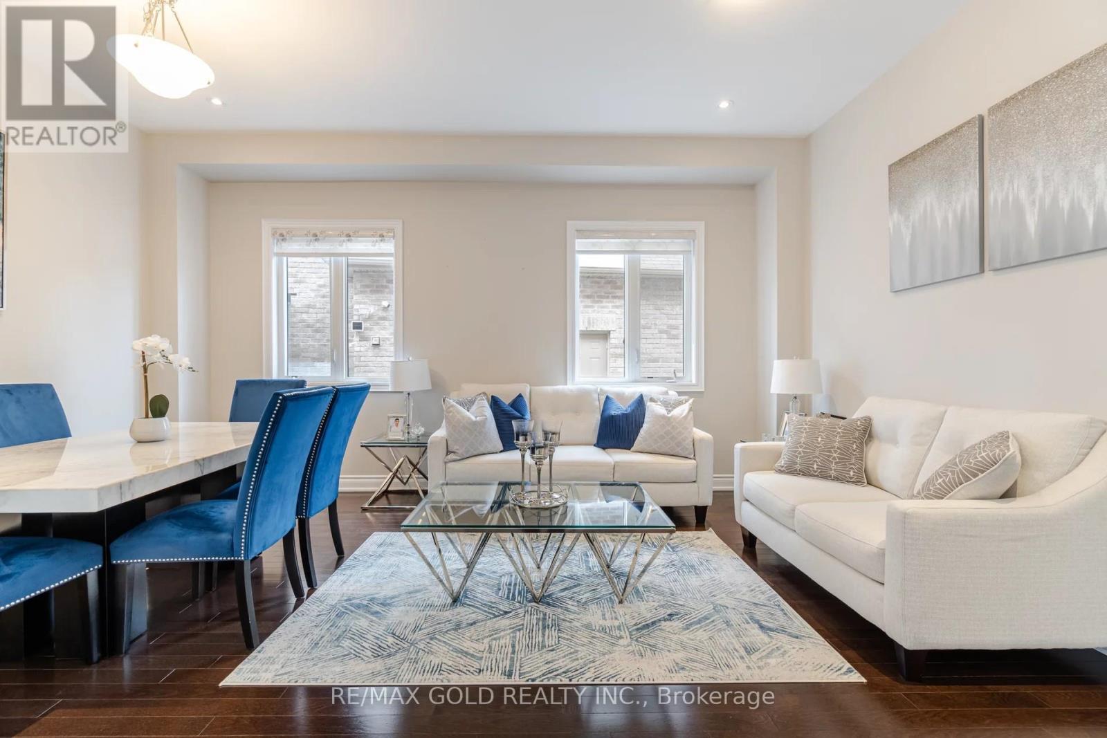 11 Carl Finlay Drive, Brampton, Ontario  L6P 4E2 - Photo 4 - W12213007