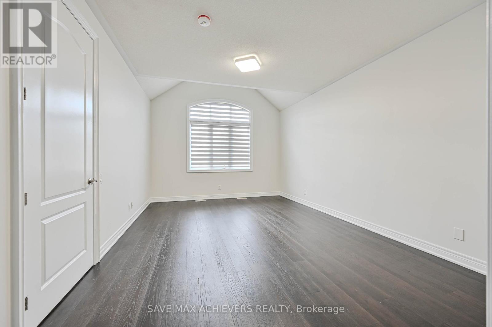 7 Seacliff Crescent, Brampton, Ontario  L6T 0A4 - Photo 37 - W12212973