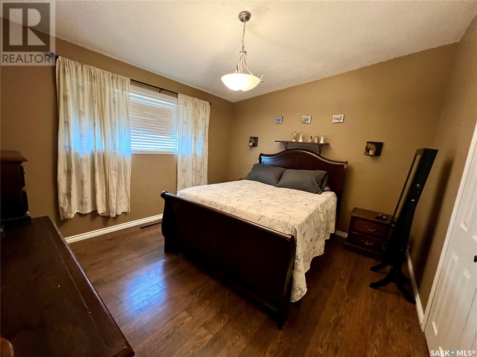 284 10th Avenue Nw, Swift Current, Saskatchewan  S9H 1P1 - Photo 13 - SK009060