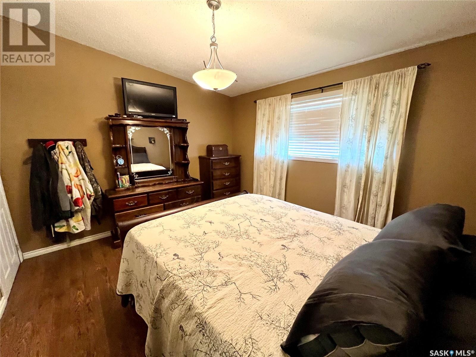 284 10th Avenue Nw, Swift Current, Saskatchewan  S9H 1P1 - Photo 14 - SK009060