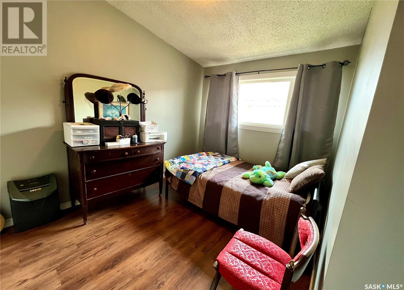 284 10th Avenue Nw, Swift Current, Saskatchewan  S9H 1P1 - Photo 15 - SK009060