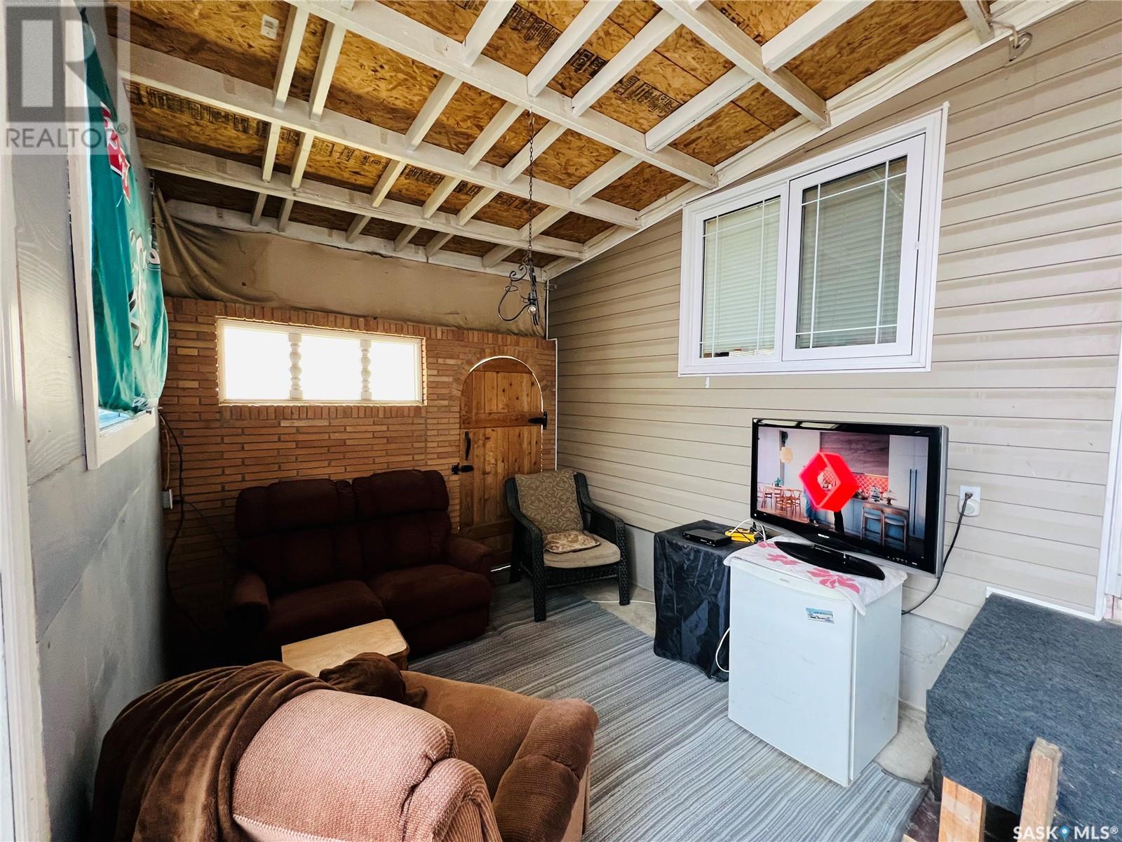 284 10th Avenue Nw, Swift Current, Saskatchewan  S9H 1P1 - Photo 32 - SK009060