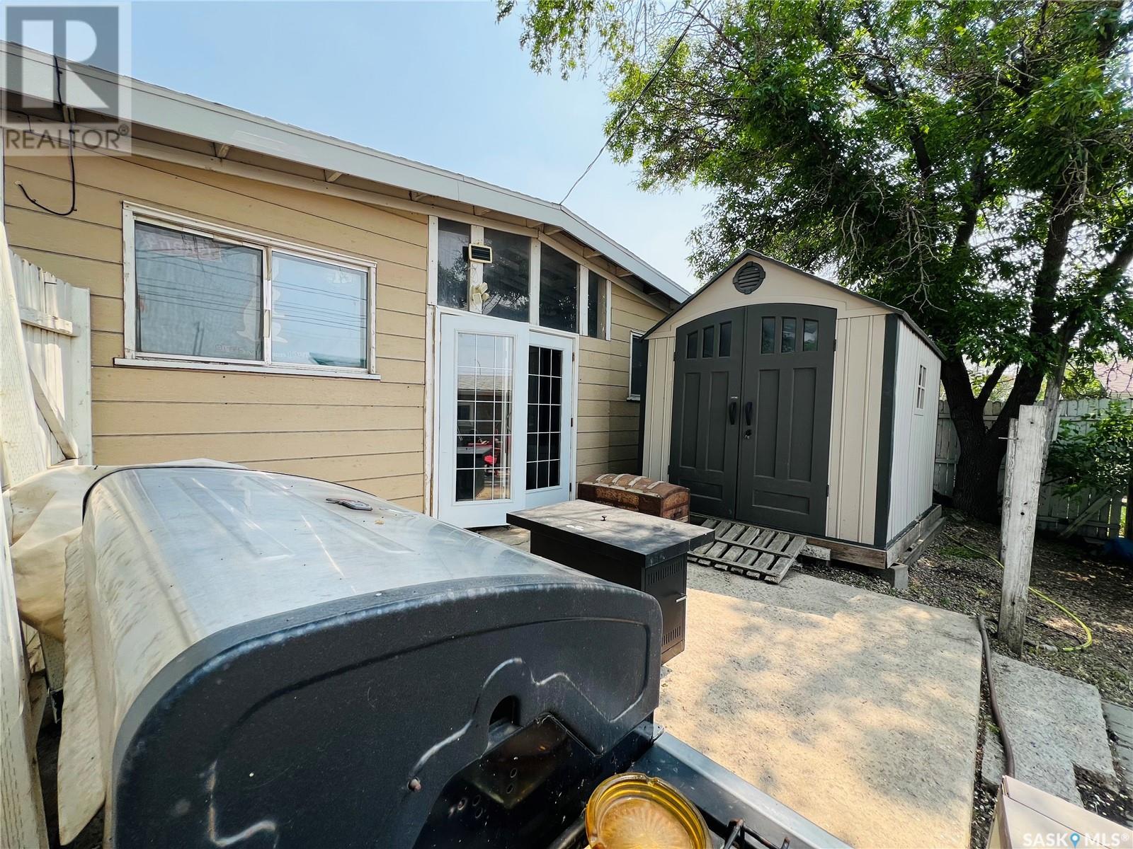 284 10th Avenue Nw, Swift Current, Saskatchewan  S9H 1P1 - Photo 35 - SK009060
