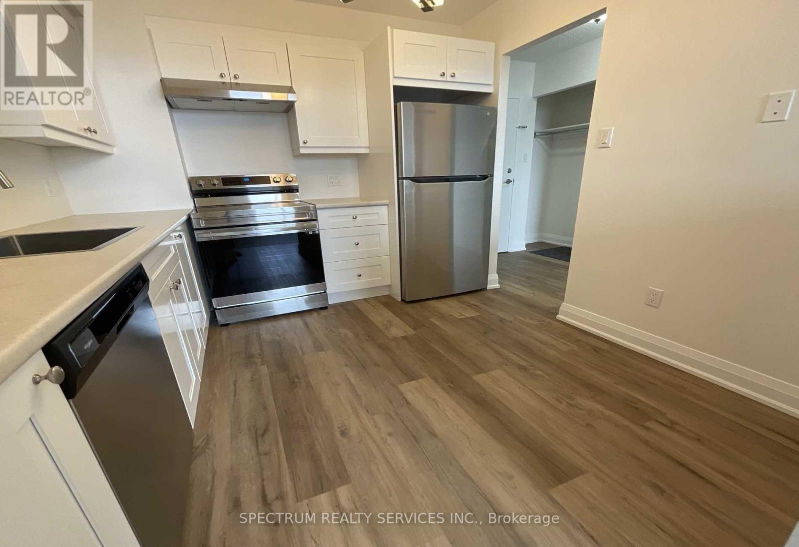 903 - 3559 Eglinton Avenue W, Toronto, Ontario  M6M 5C6 - Photo 3 - W12212331