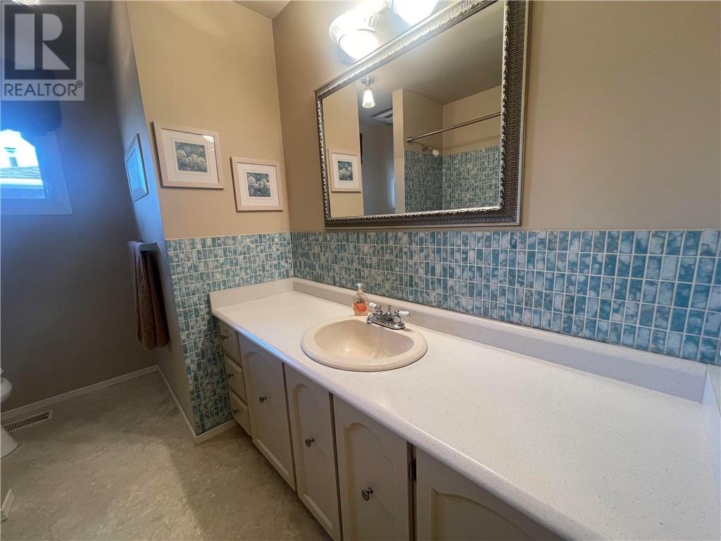 Property at 149 Newton Crescent image 3