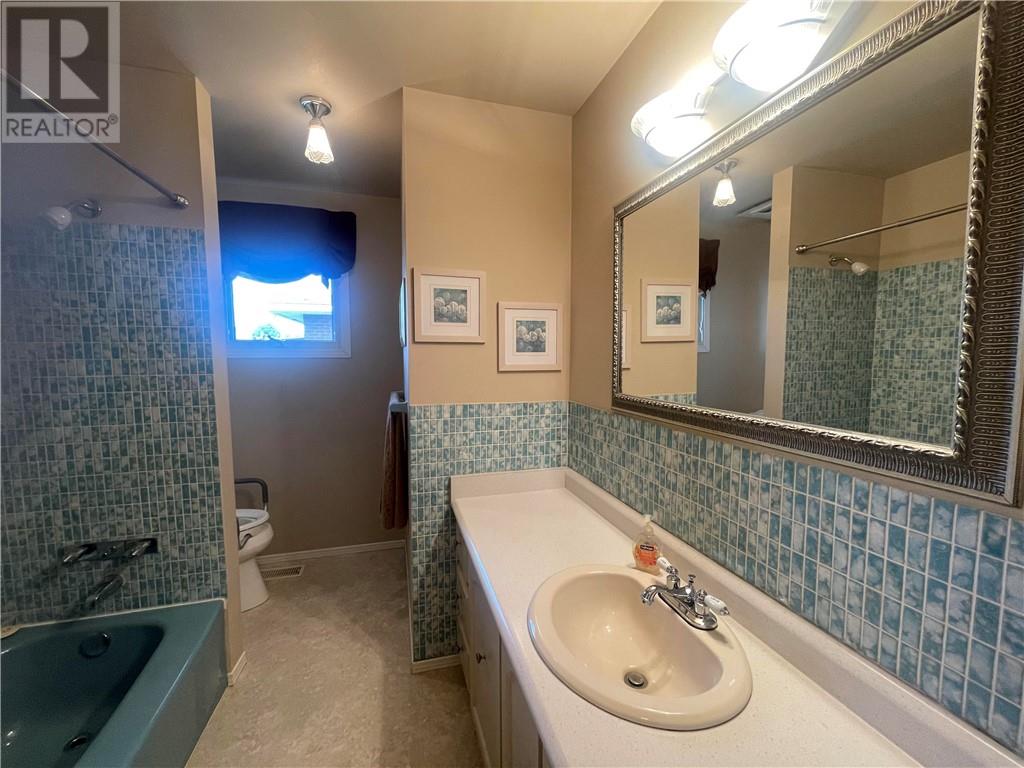 Property at 149 Newton Crescent image 5