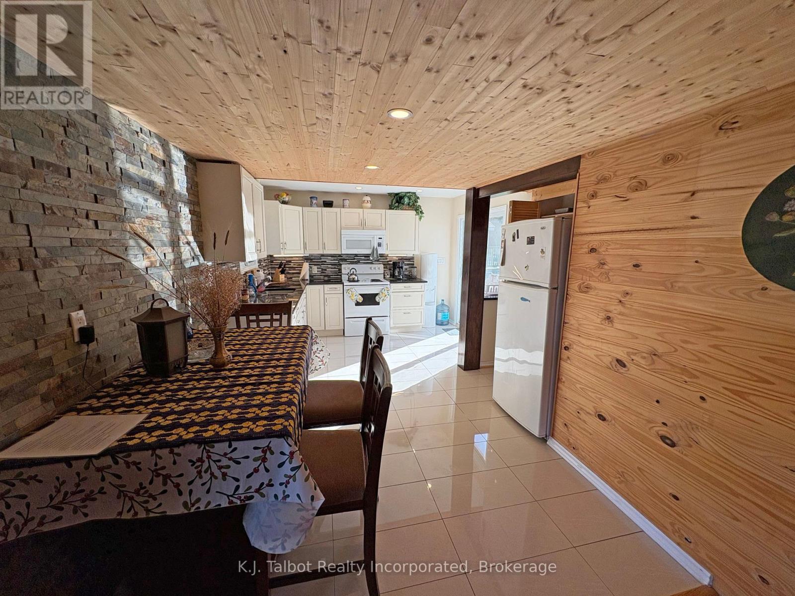 11 Apple Lane, Ashfield-Colborne-Wawanosh (Ashfield), Ontario  N7A 3X9 - Photo 23 - X12100912