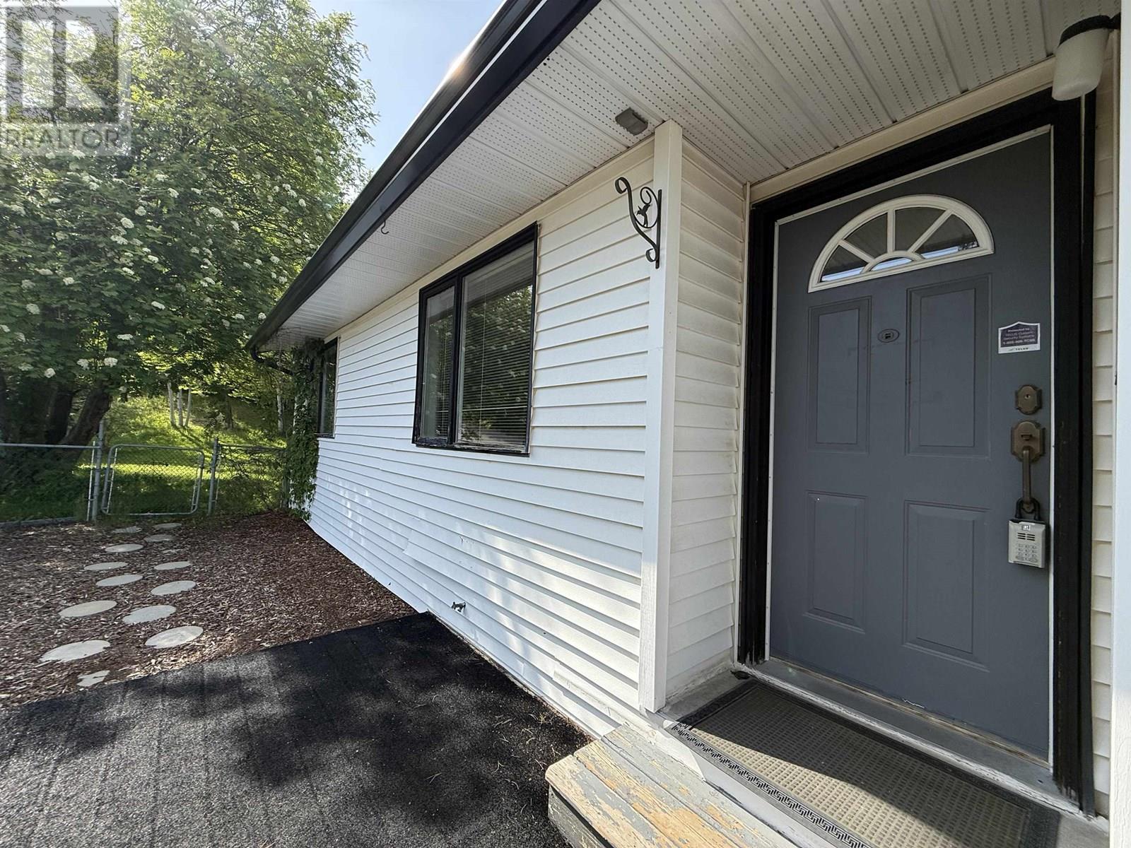 3777 HILLCREST ROAD, Prince George, British Columbia