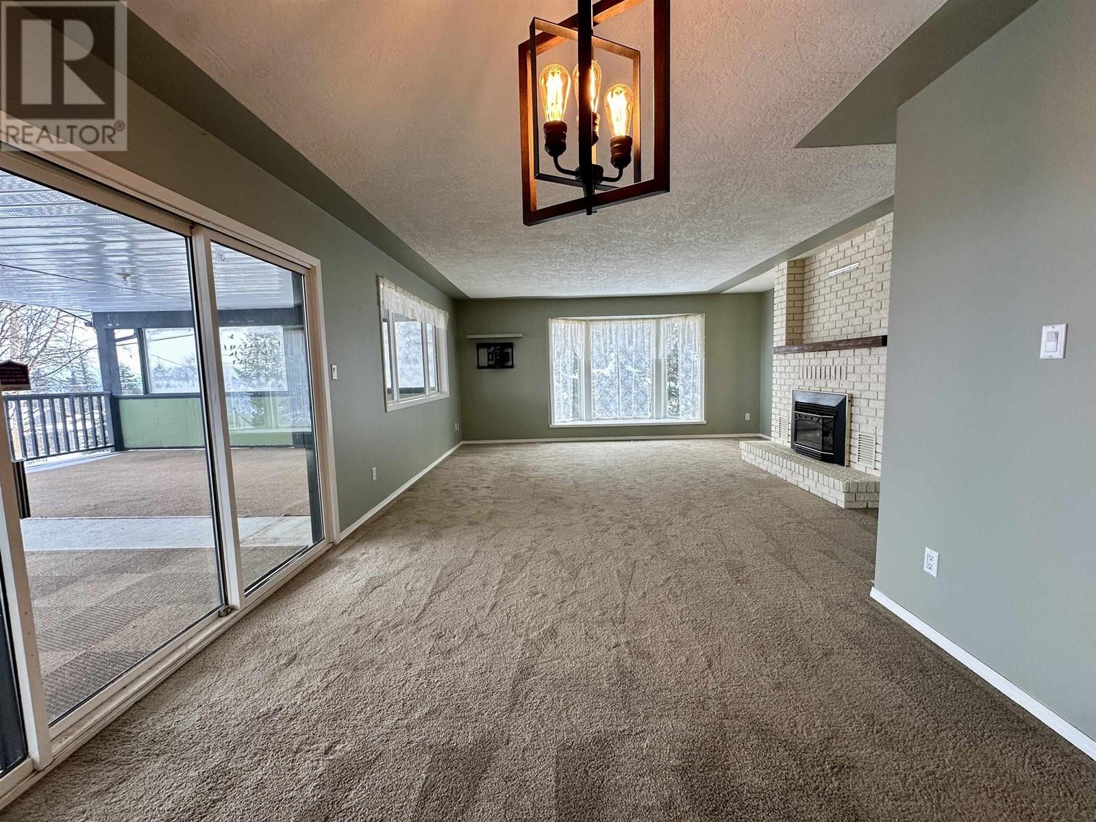 3777 Hillcrest Road, Prince George, British Columbia  V2N 5R1 - Photo 10 - R3014265