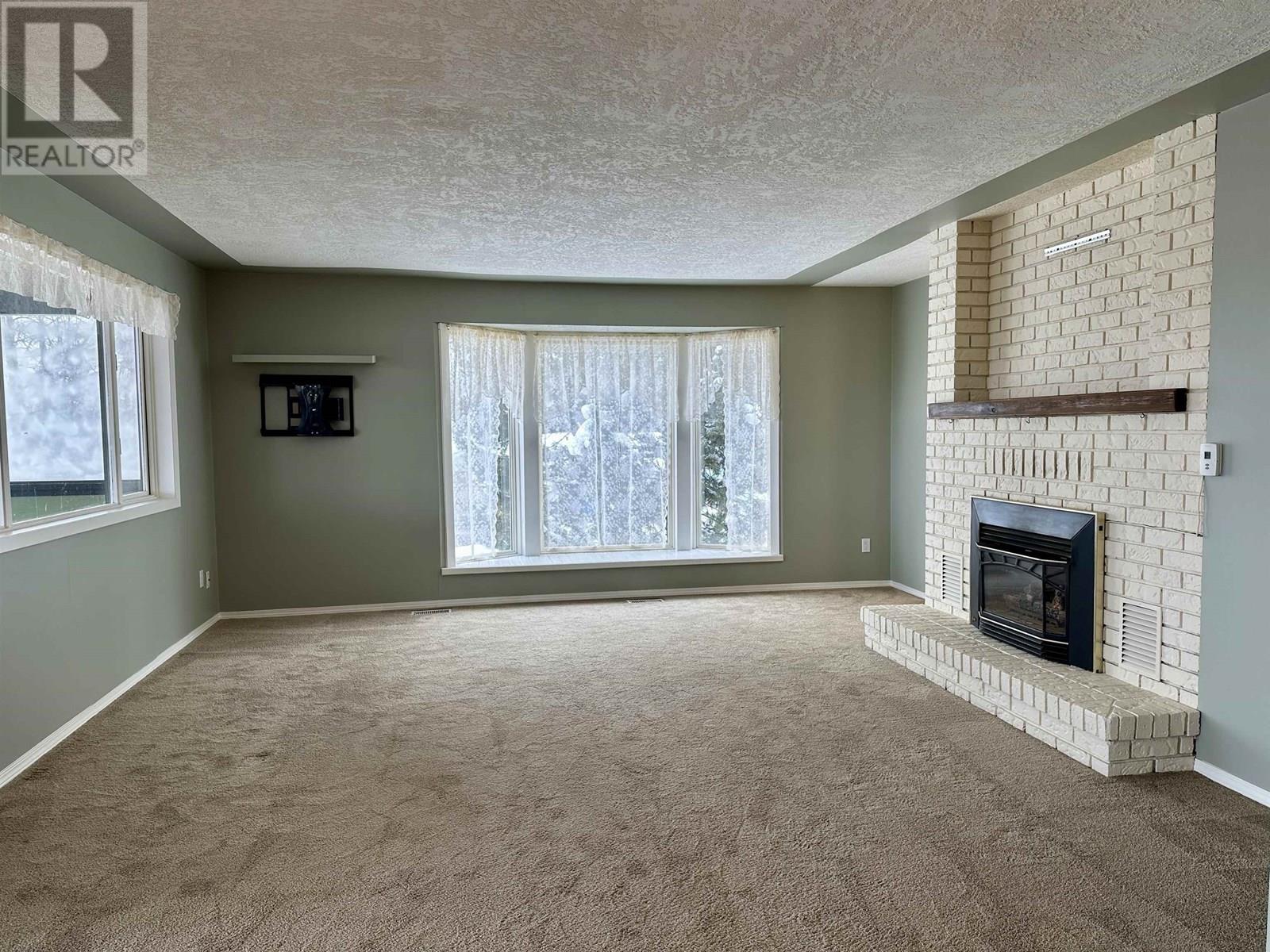 3777 Hillcrest Road, Prince George, British Columbia  V2N 5R1 - Photo 7 - R3014265