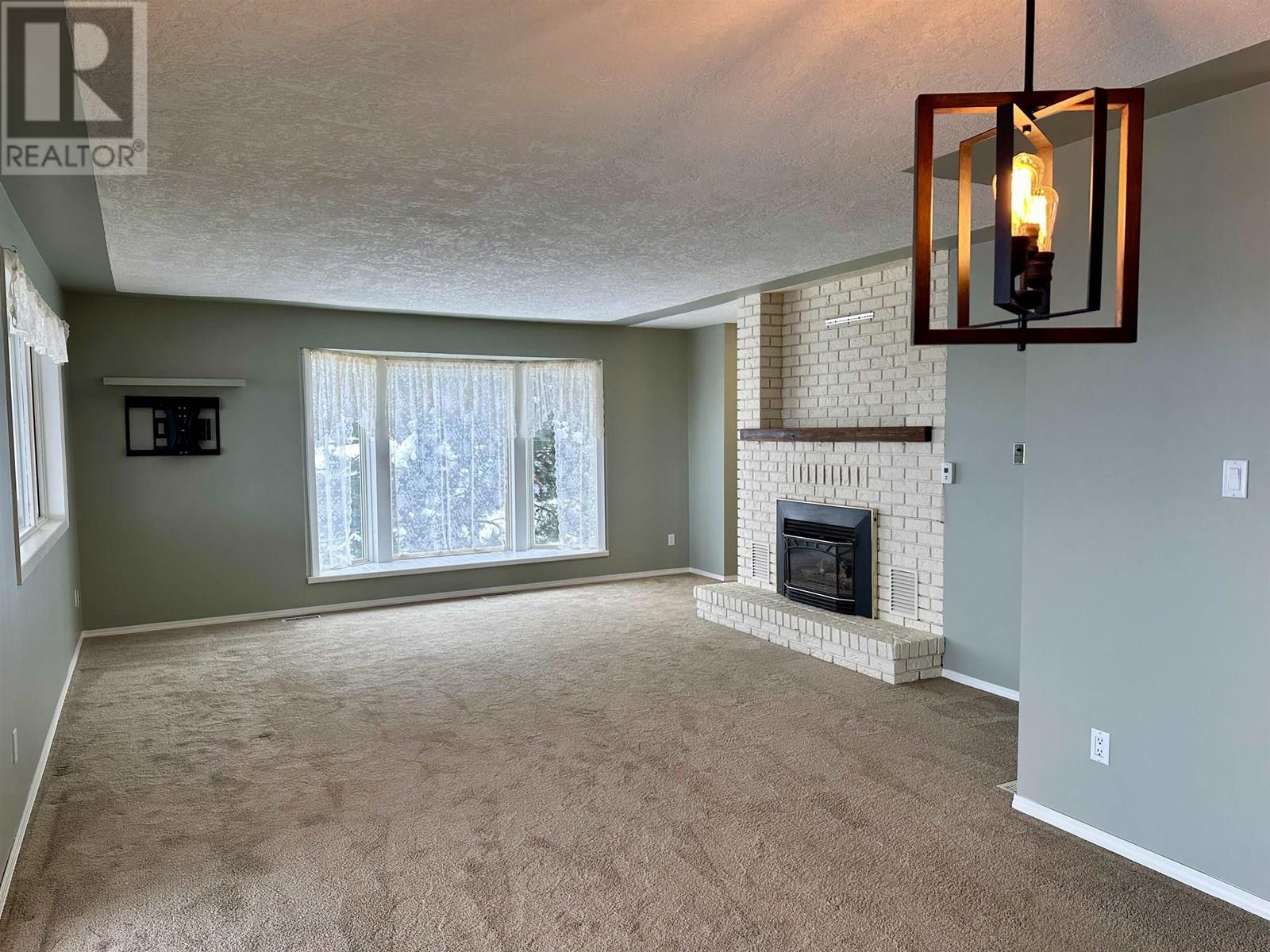3777 Hillcrest Road, Prince George, British Columbia  V2N 5R1 - Photo 8 - R3014265