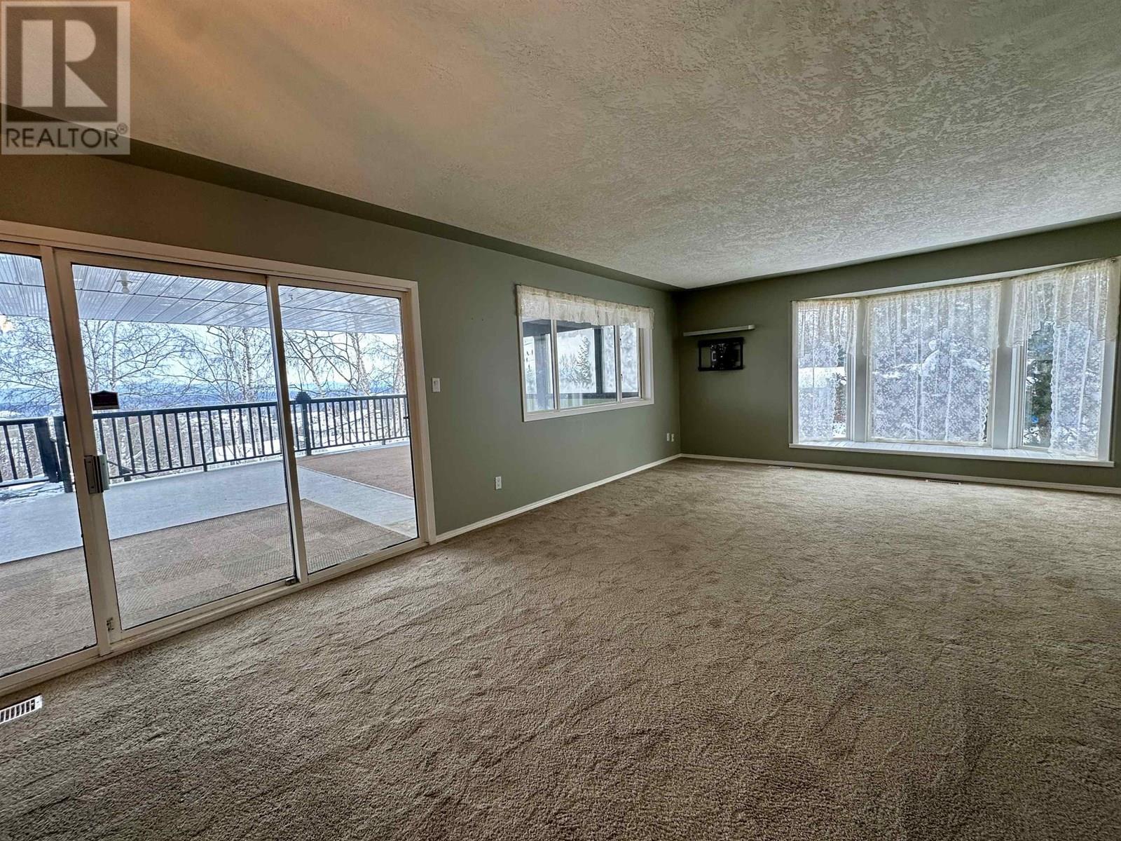 3777 Hillcrest Road, Prince George, British Columbia  V2N 5R1 - Photo 9 - R3014265