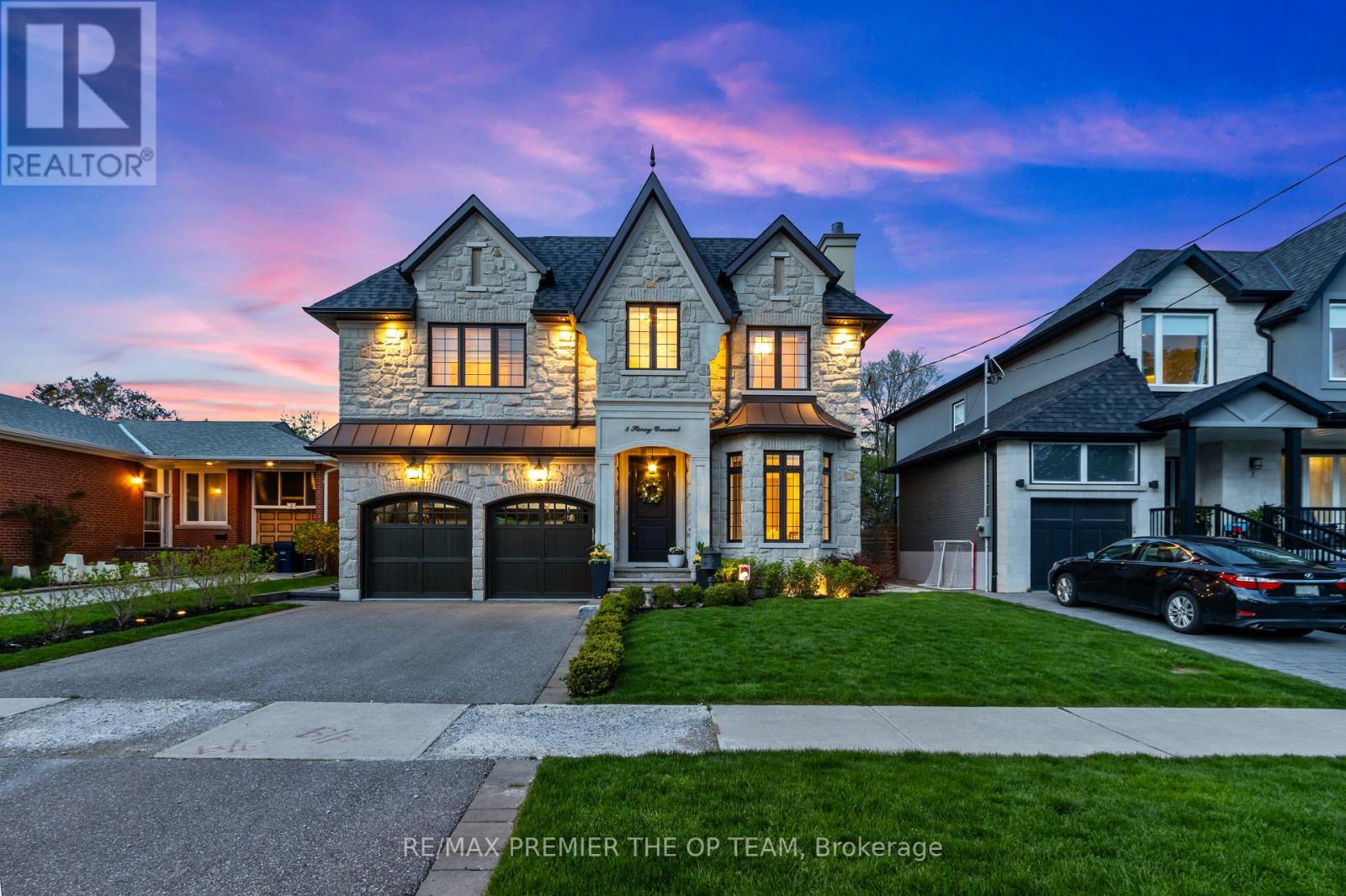 5 Storey Crescent, Toronto, Ontario  M9B 3C7 - Photo 1 - W12210974