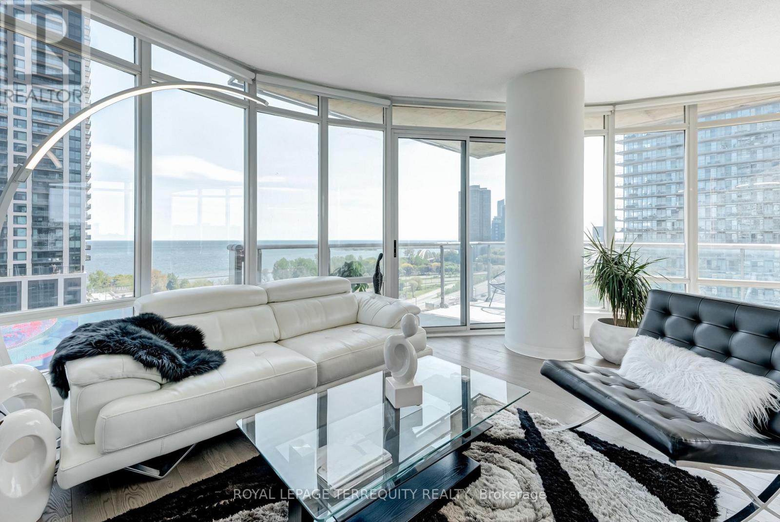 1210 - 15 Windermere Avenue, Toronto (High Park-Swansea), Ontario  M6S 5A2 - Photo 8 - W12207437