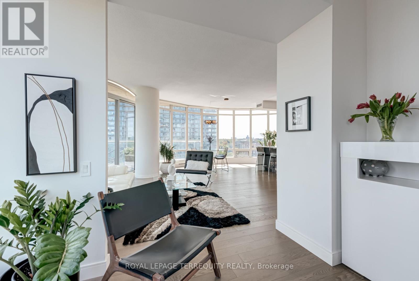 1210 - 15 Windermere Avenue, Toronto (High Park-Swansea), Ontario  M6S 5A2 - Photo 16 - W12207437