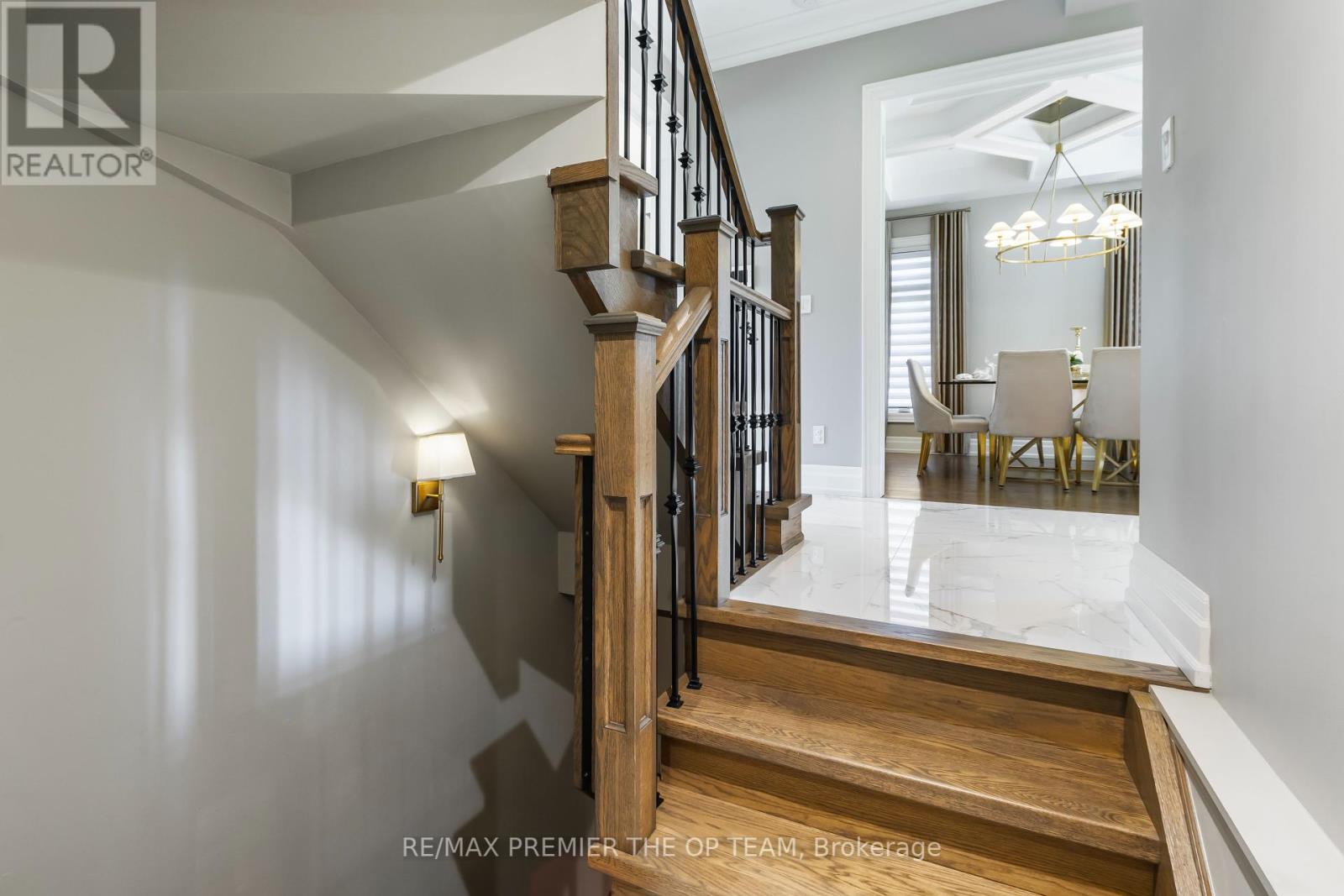 5 Storey Crescent, Toronto, Ontario  M9B 3C7 - Photo 25 - W12210974