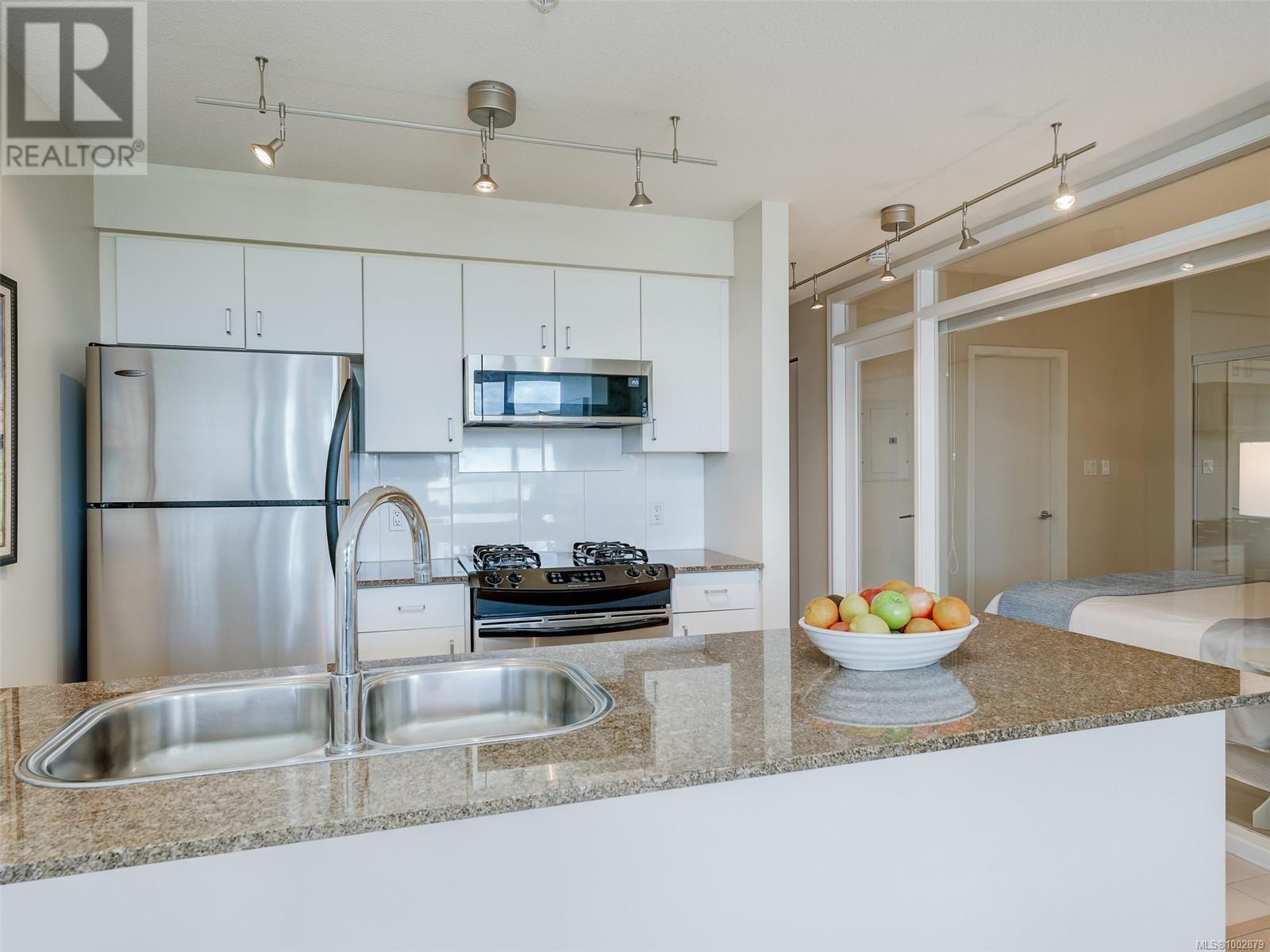 714 160 Wilson St, Victoria, British Columbia  V9A 7P9 - Photo 15 - 1002879