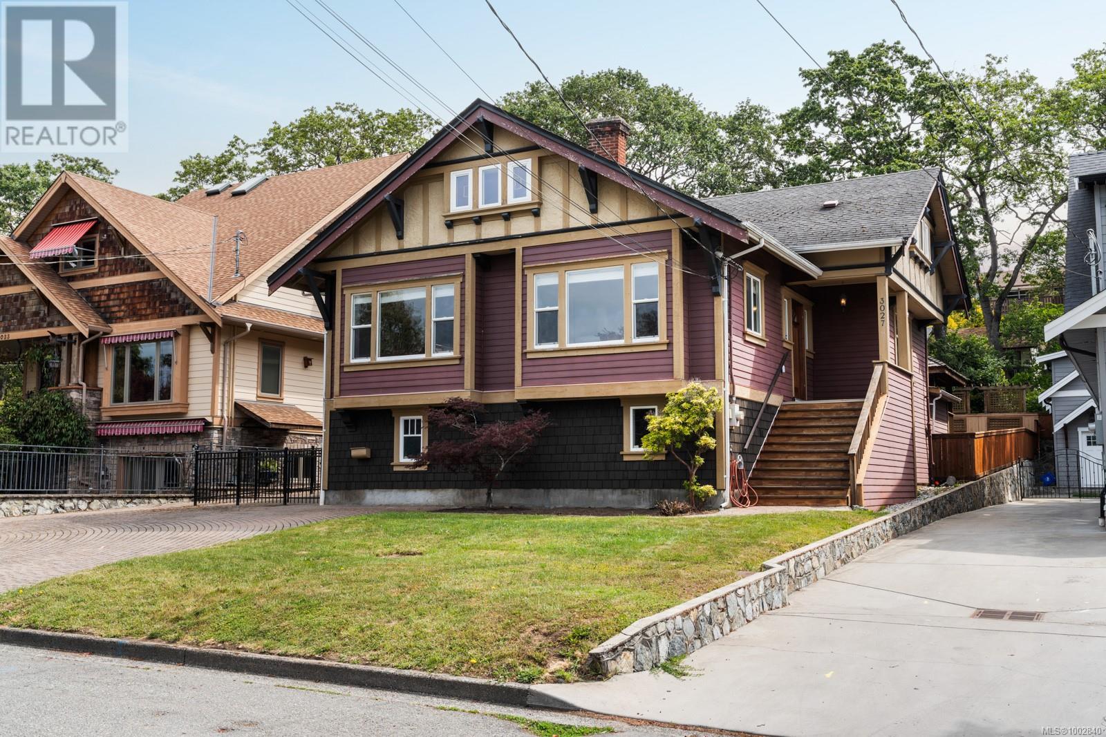 3027 Fifth St, Victoria, British Columbia