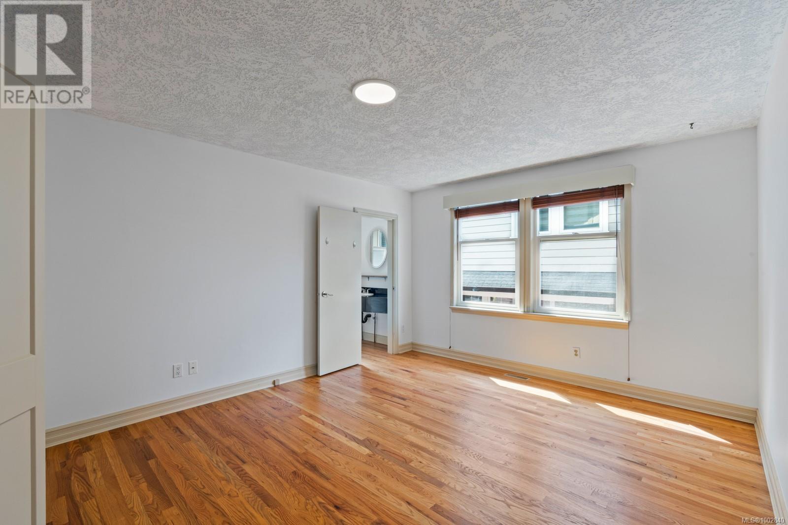 3027 Fifth St, Victoria, British Columbia  V8T 4B6 - Photo 17 - 1002840