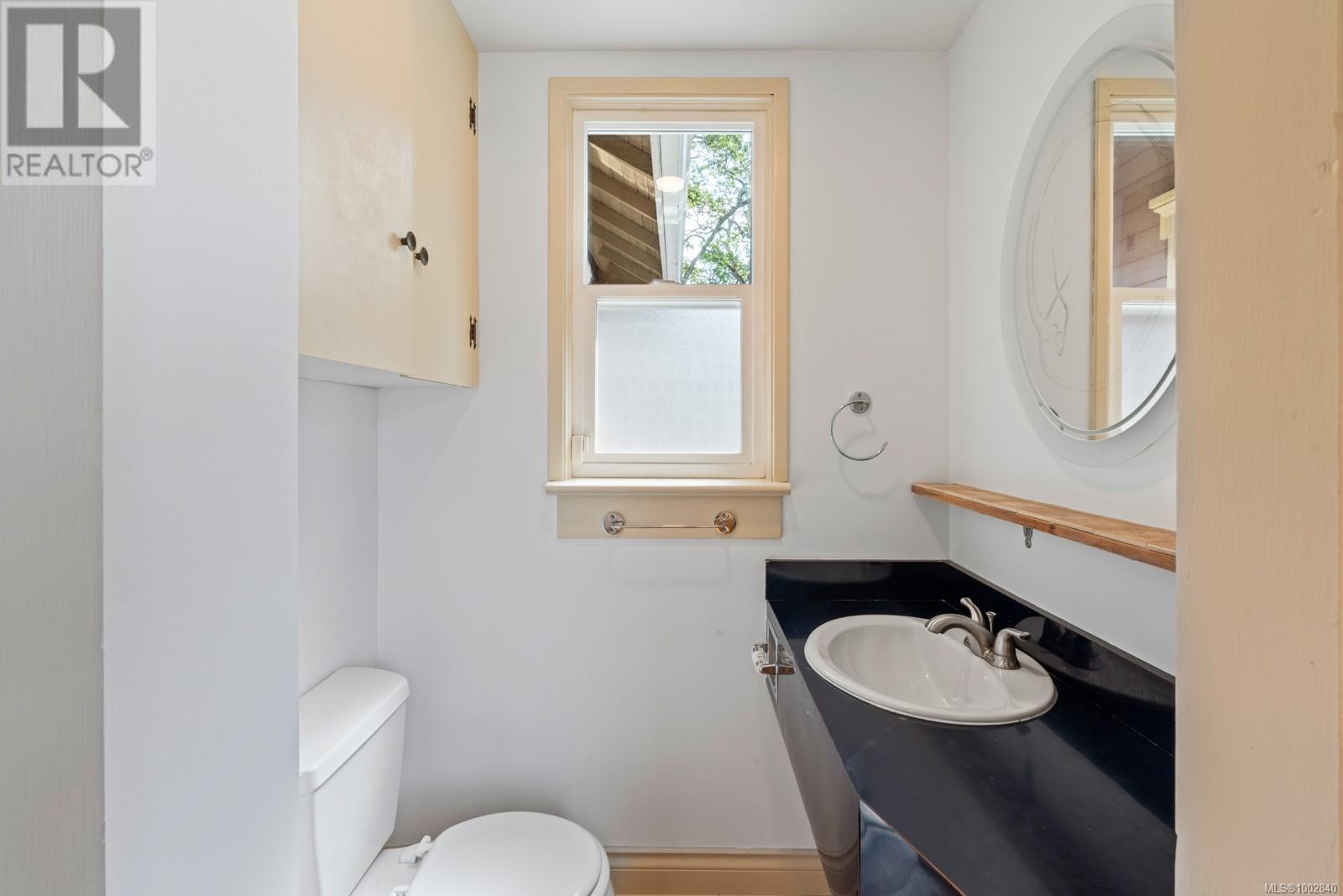 3027 Fifth St, Victoria, British Columbia  V8T 4B6 - Photo 18 - 1002840