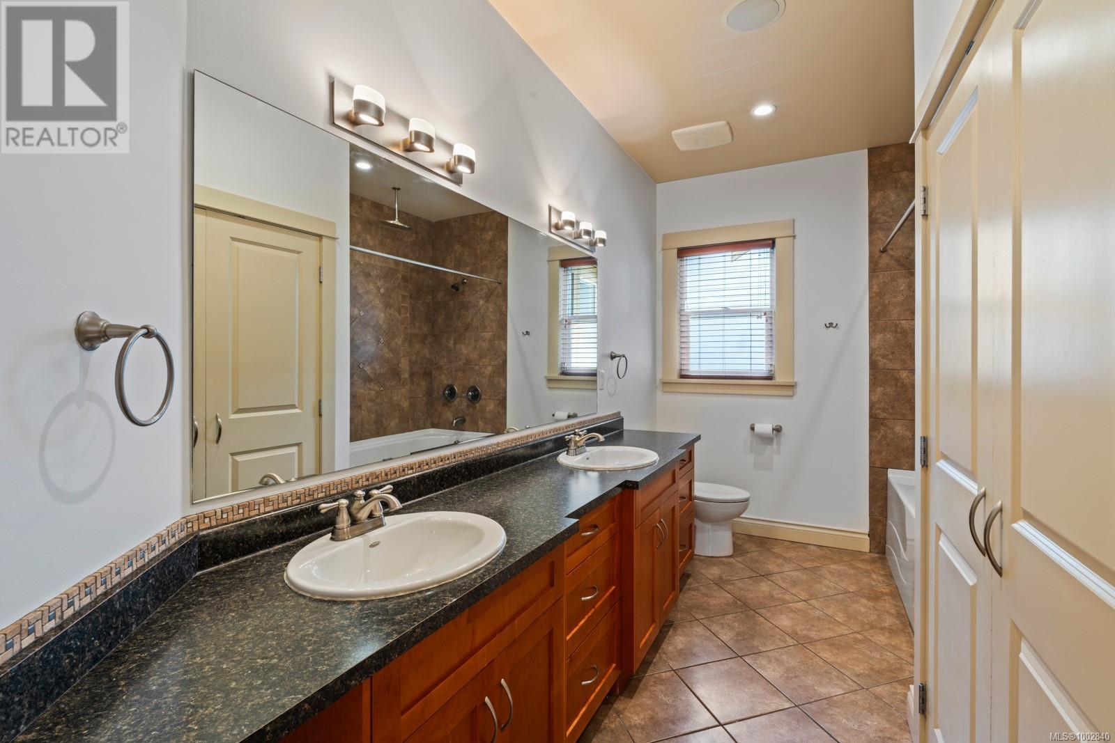 3027 Fifth St, Victoria, British Columbia  V8T 4B6 - Photo 22 - 1002840