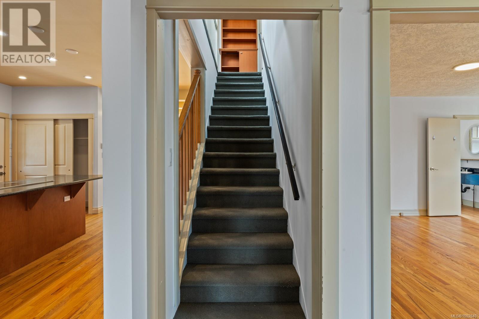 3027 Fifth St, Victoria, British Columbia  V8T 4B6 - Photo 36 - 1002840