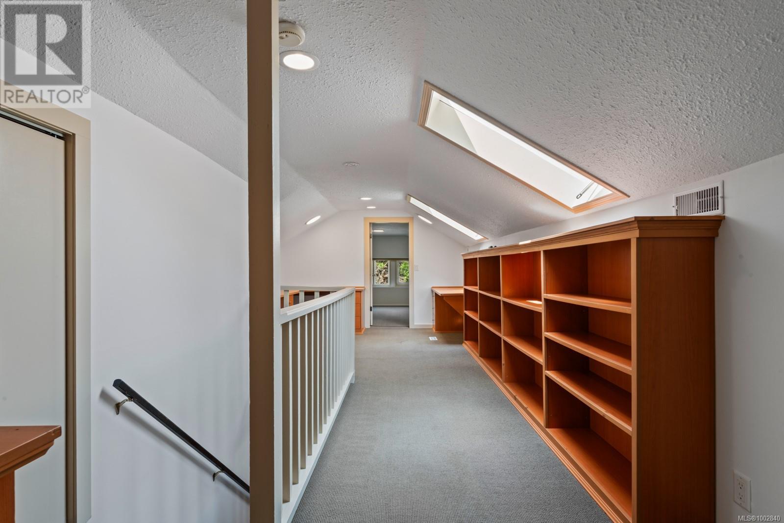 3027 Fifth St, Victoria, British Columbia  V8T 4B6 - Photo 37 - 1002840