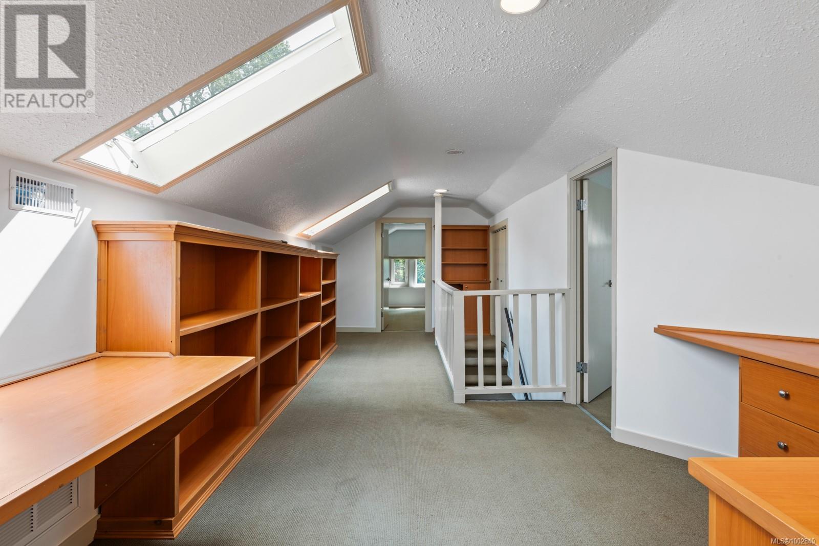 3027 Fifth St, Victoria, British Columbia  V8T 4B6 - Photo 41 - 1002840