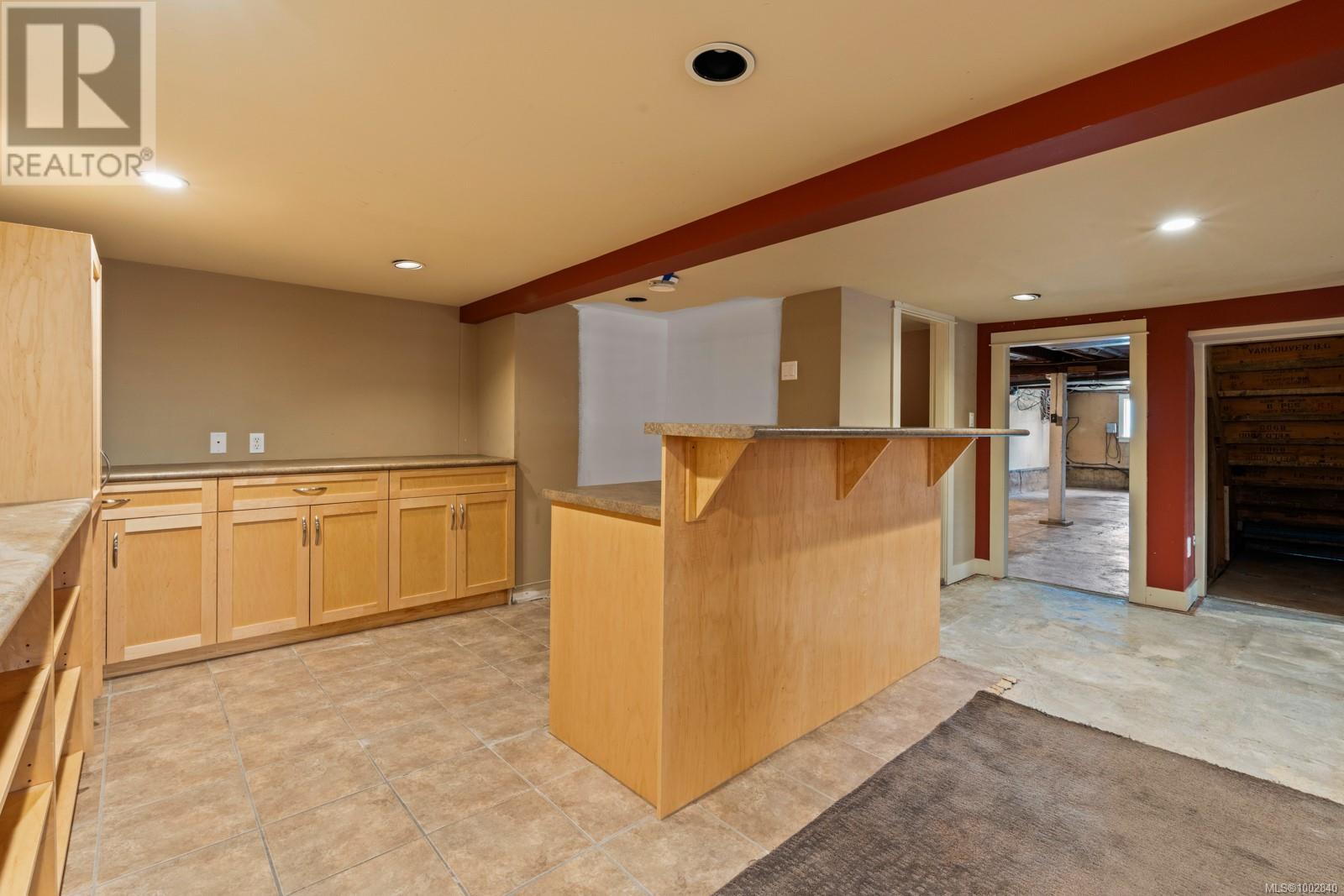 3027 Fifth St, Victoria, British Columbia  V8T 4B6 - Photo 47 - 1002840
