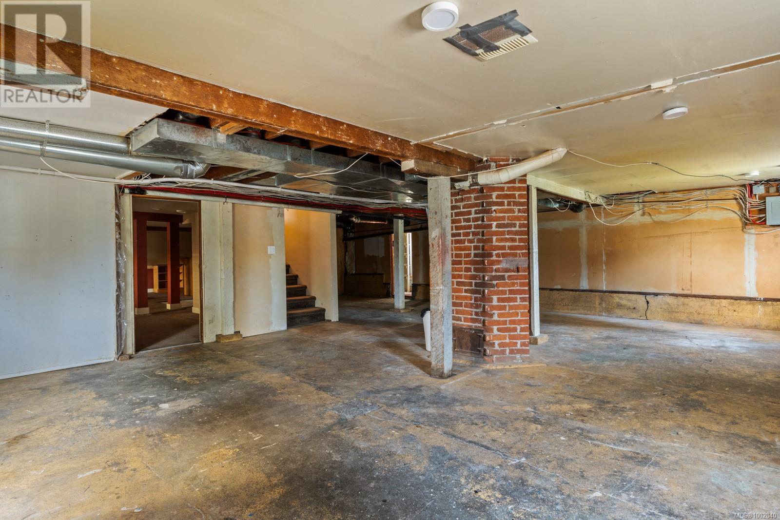 3027 Fifth St, Victoria, British Columbia  V8T 4B6 - Photo 49 - 1002840