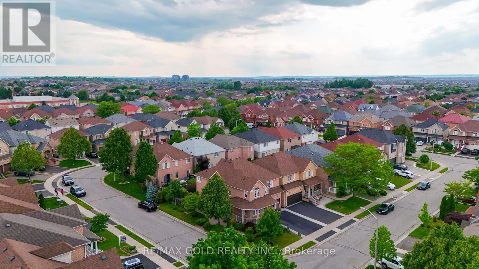 12 Mediterra Drive E, Brampton, Ontario  L7A 2H1 - Photo 1 - W12205194