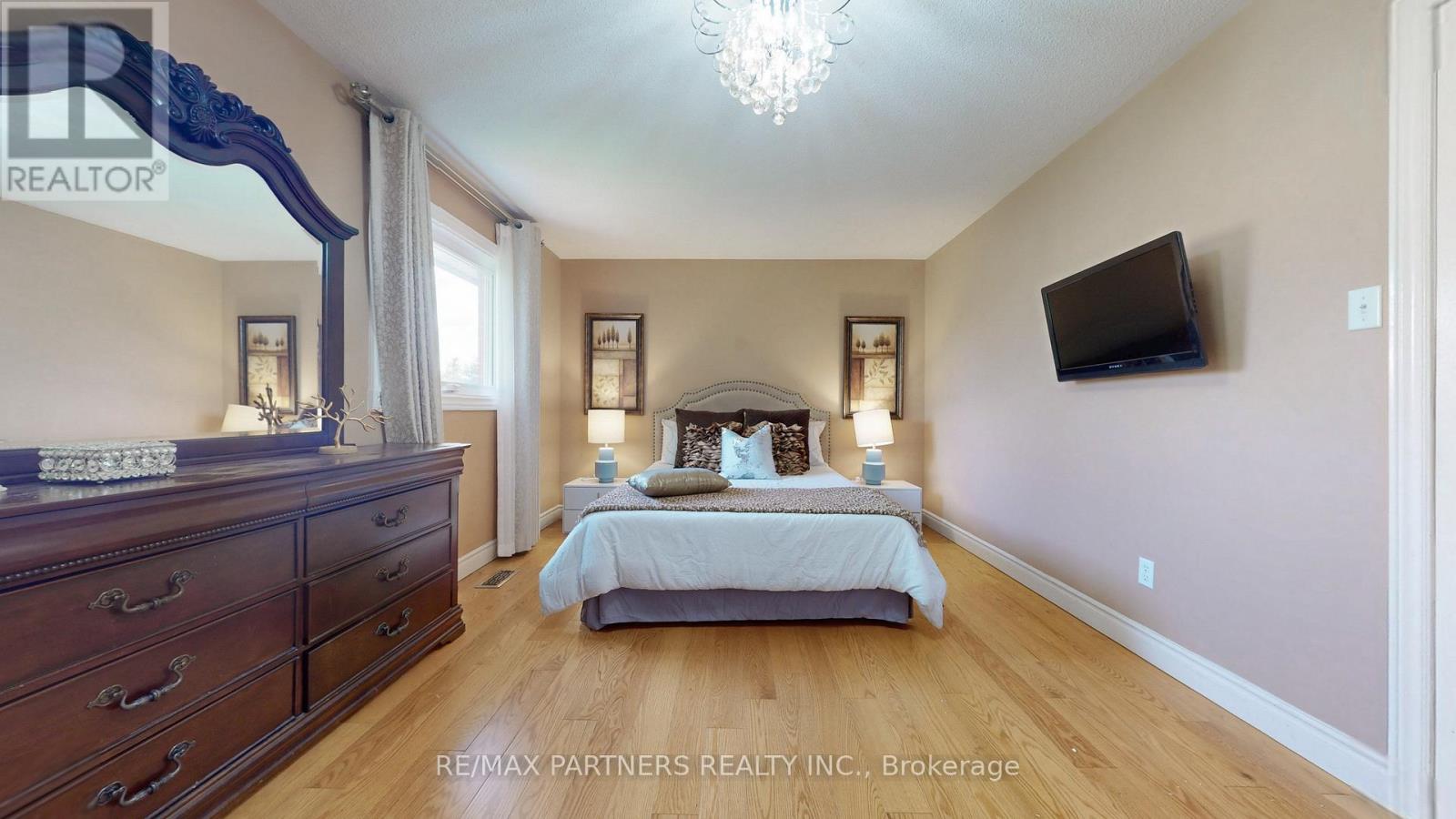 71 Alpine Crescent, Richmond Hill, Ontario  L4S 1W1 - Photo 24 - N12211173