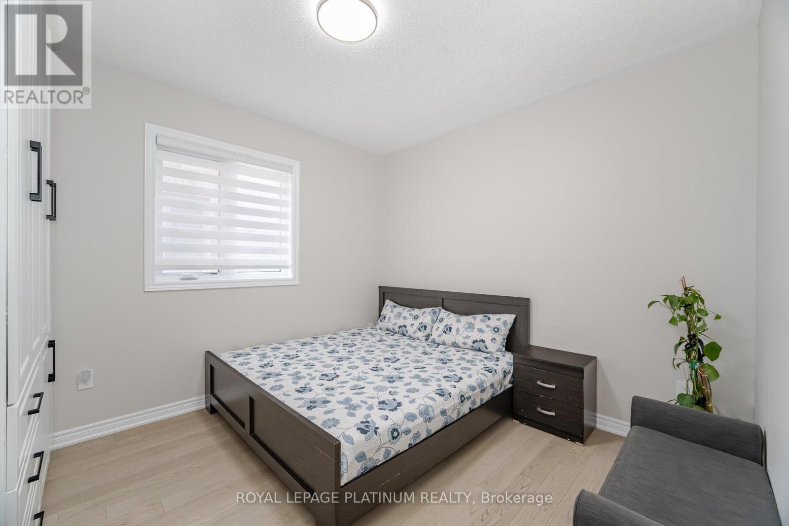 21 Smallwood Road, Brampton, Ontario  L7A 4Y7 - Photo 15 - W12199955